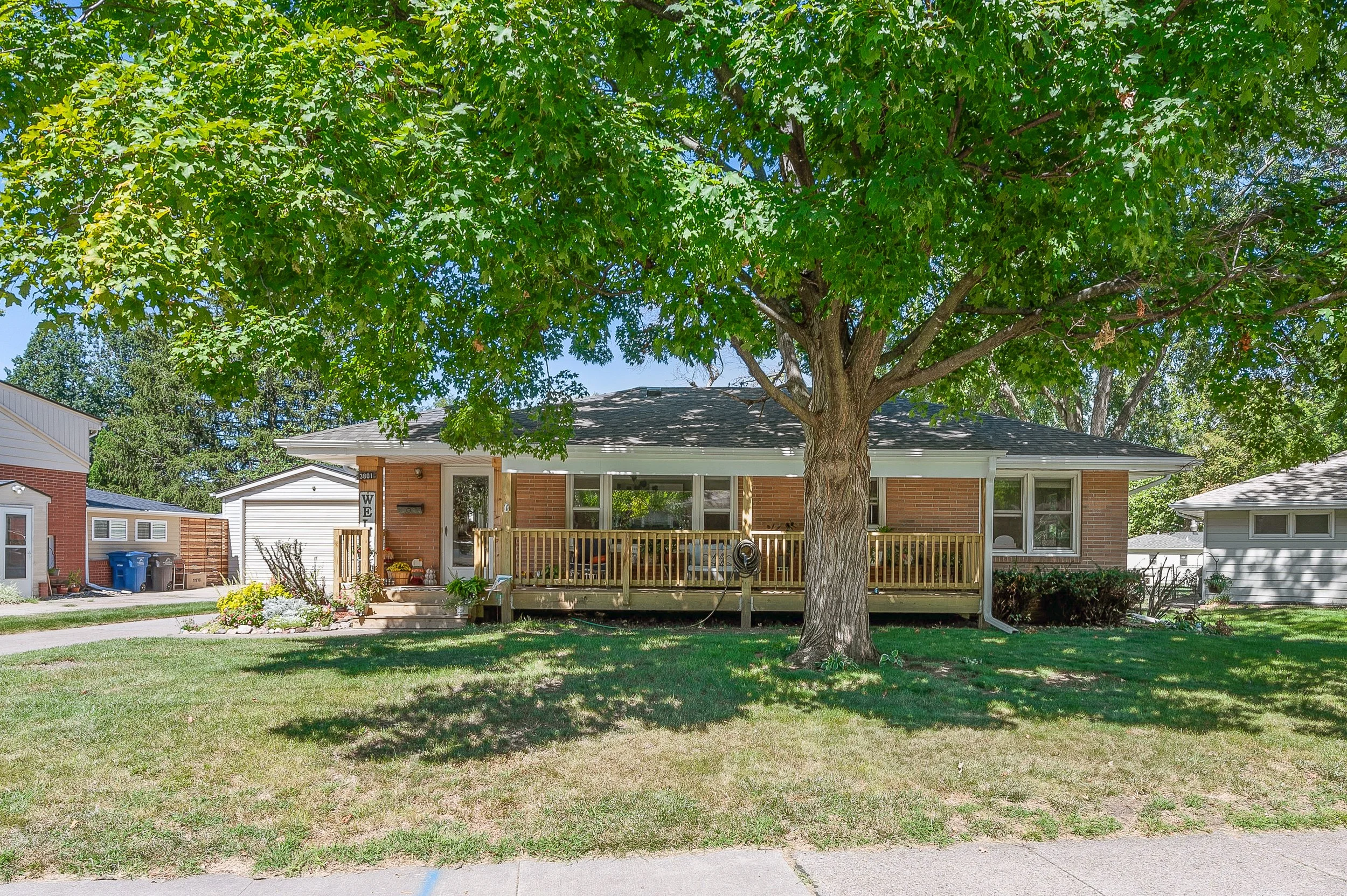 Crestwood Ext - 02.jpg