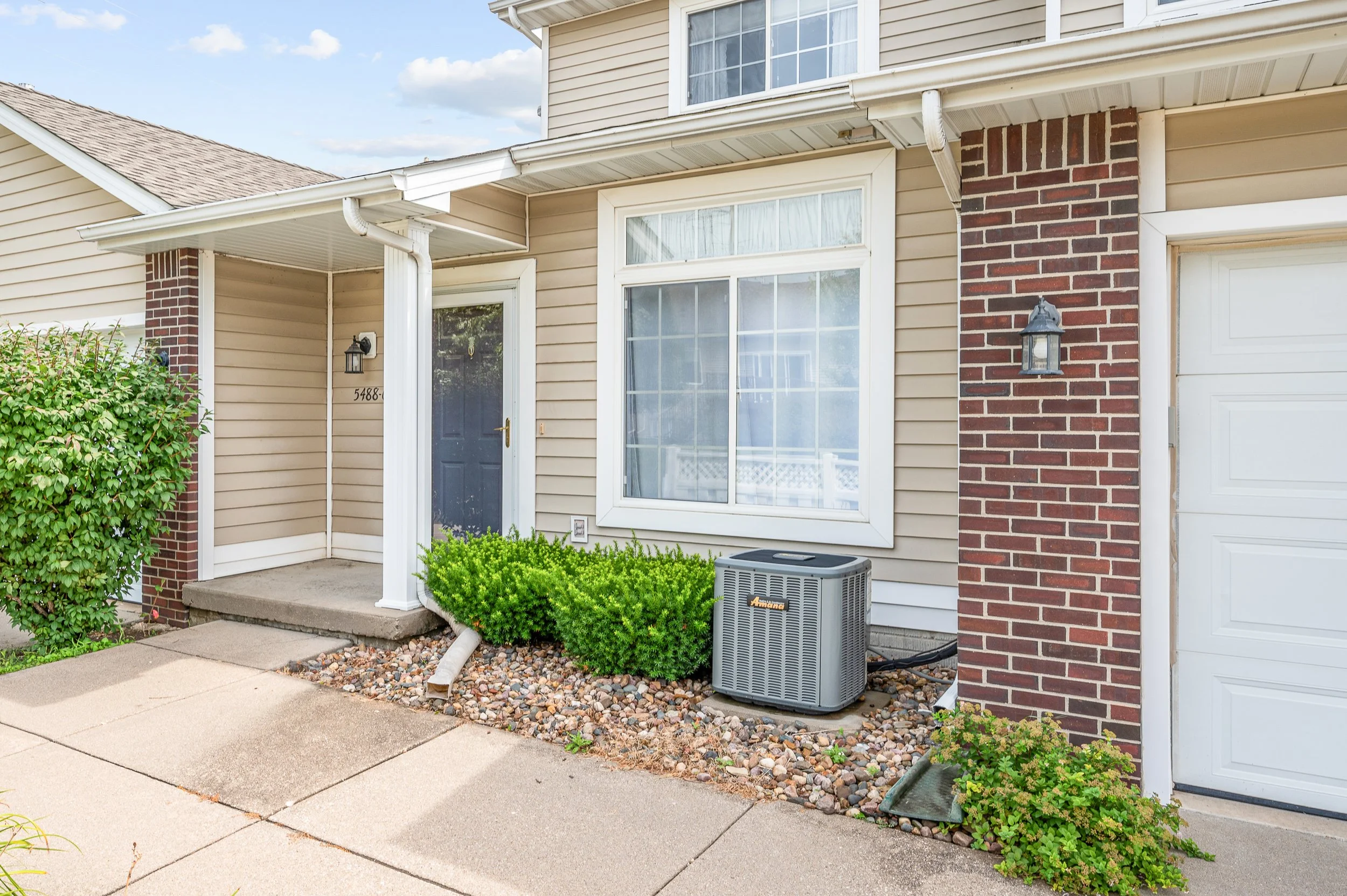 Longview Ext - 01.jpg