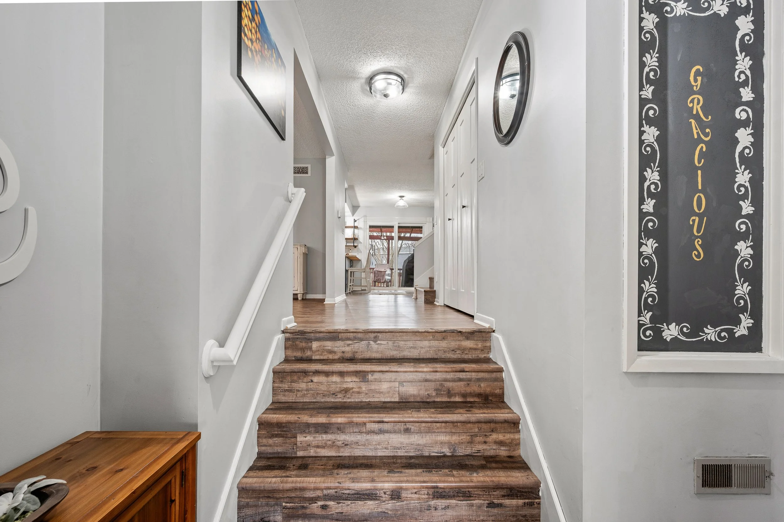 Skyline Int - 01.jpg