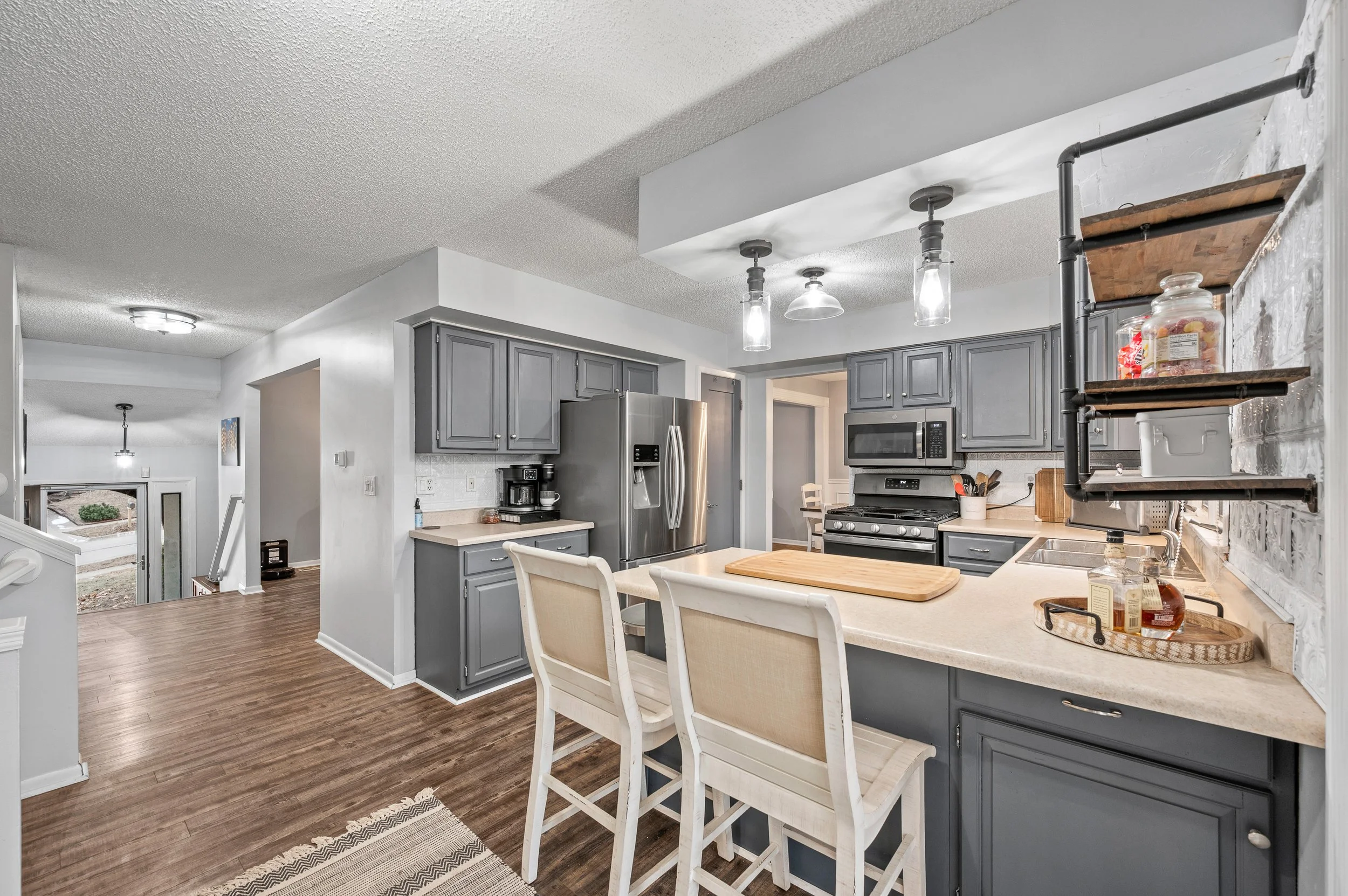 Skyline Int - 07.jpg