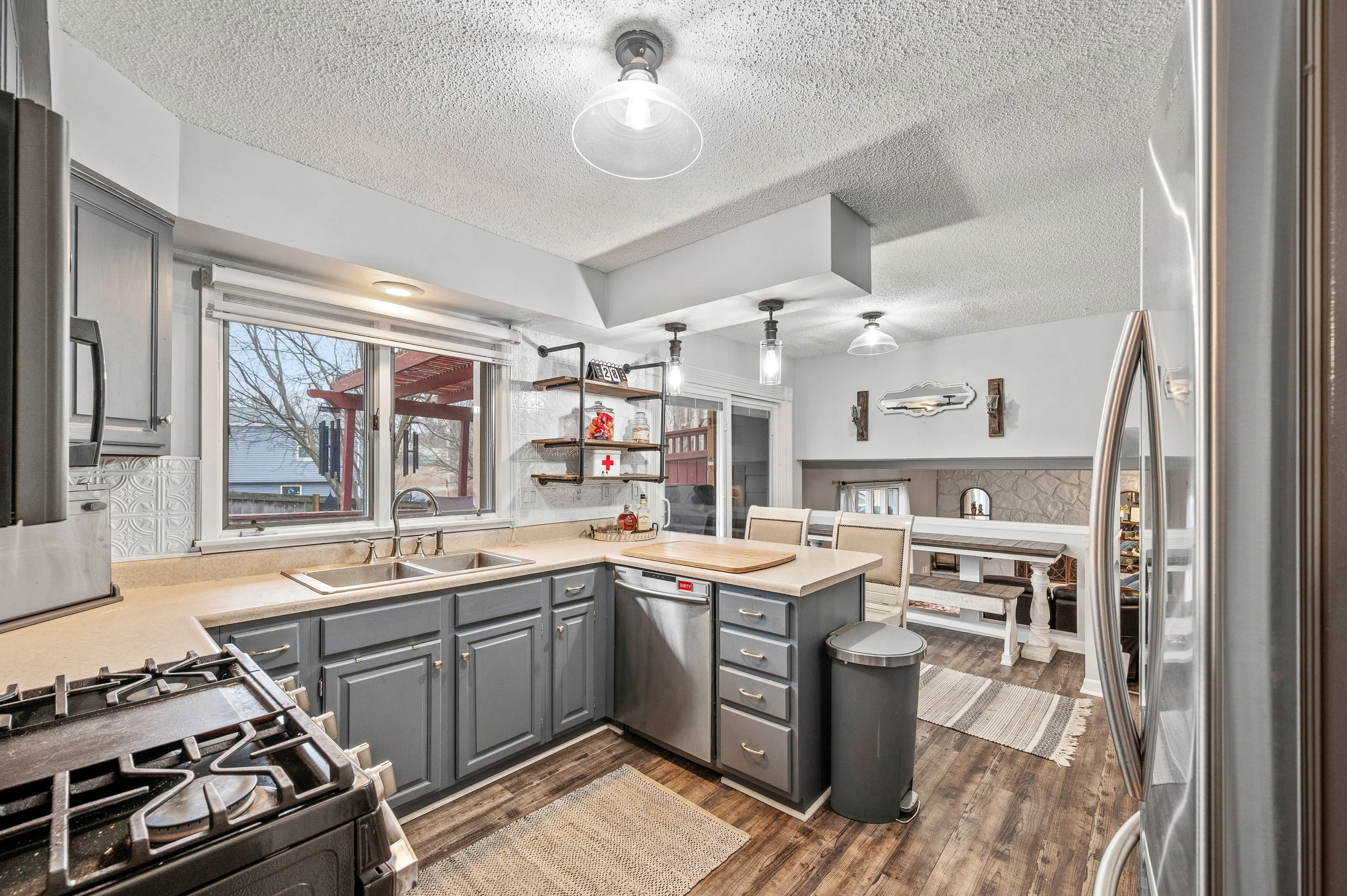 Skyline Int - 08.jpg