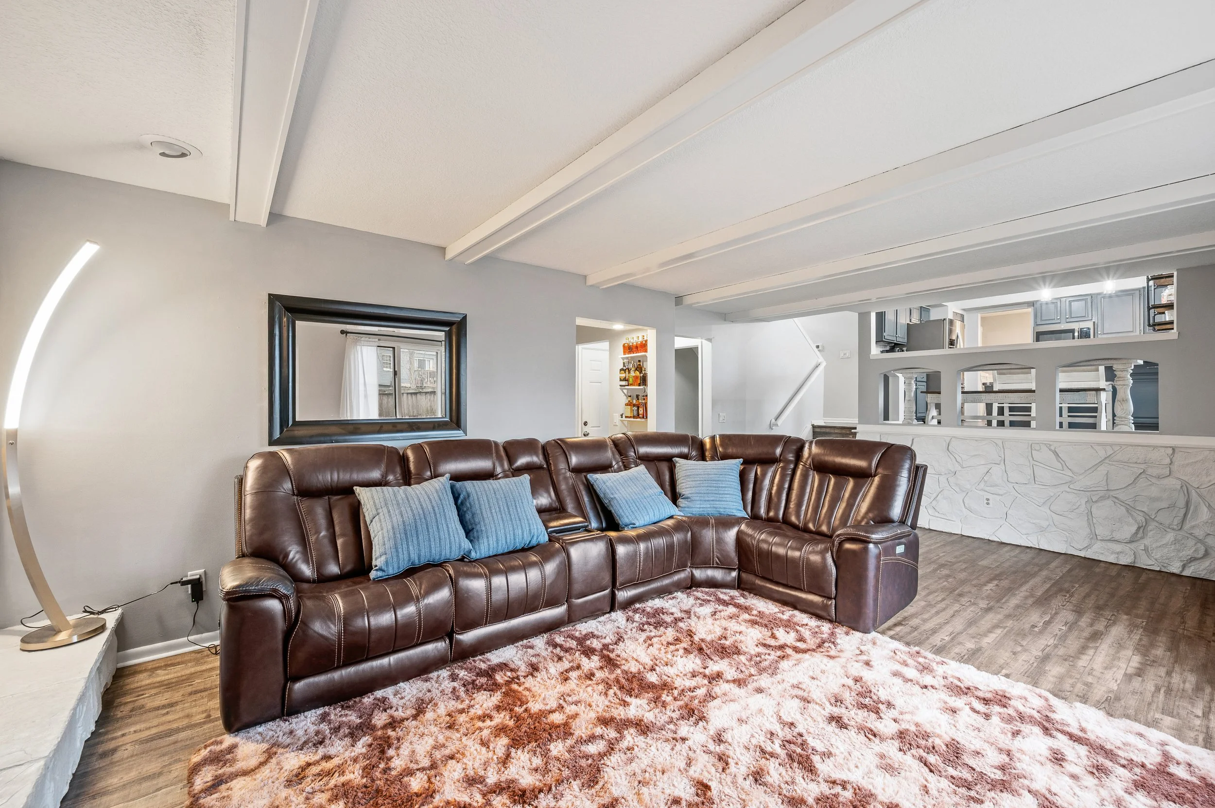 Skyline Int - 15.jpg