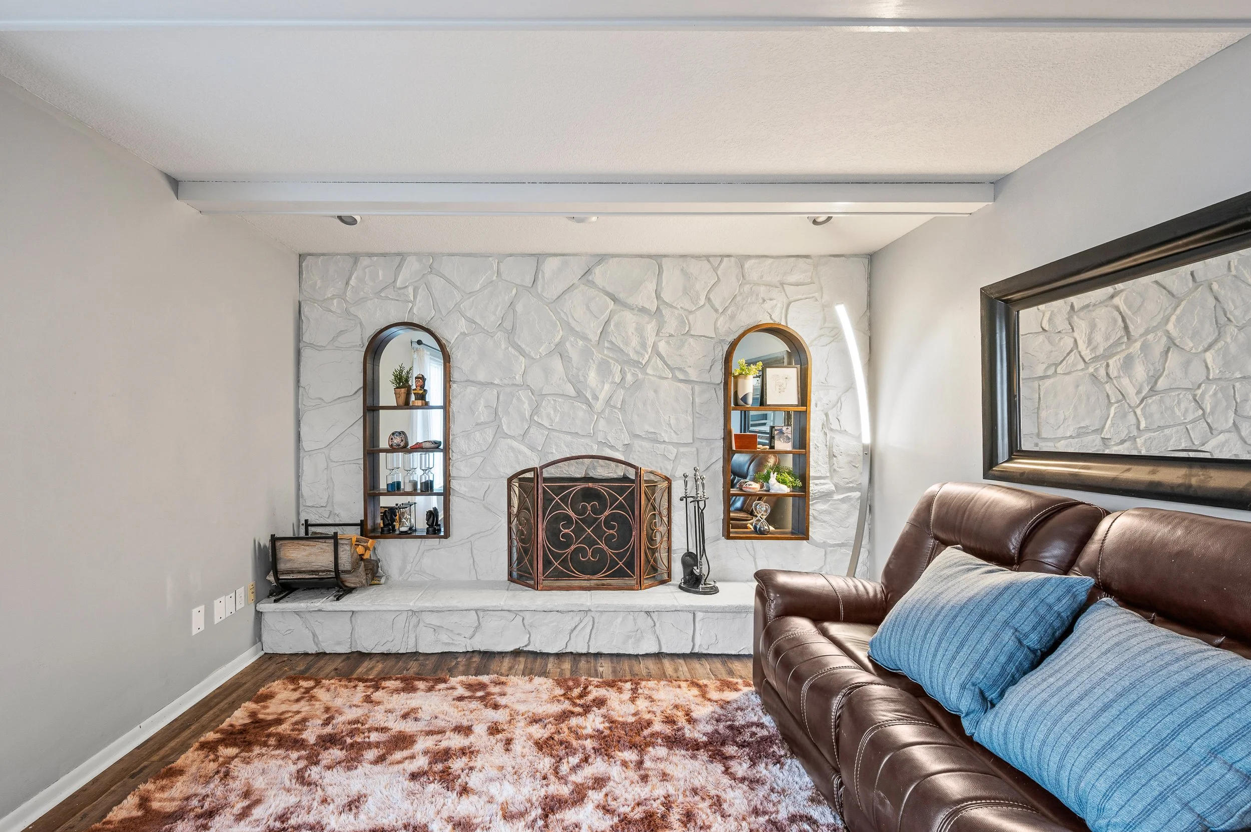 Skyline Int - 16.jpg