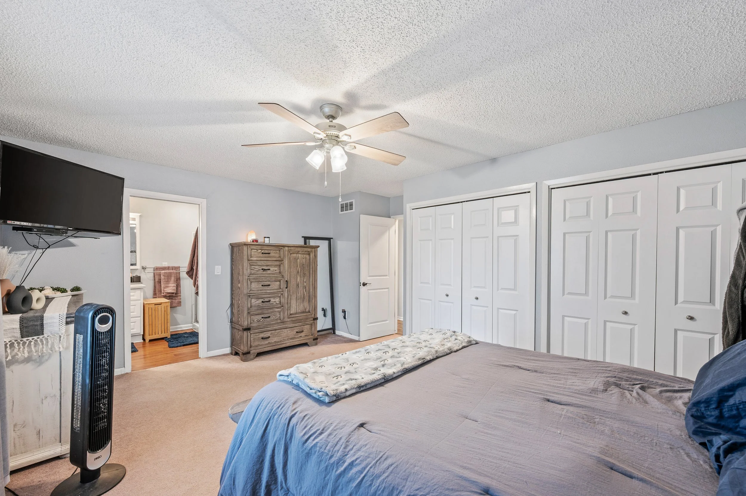 Skyline Int - 20.jpg