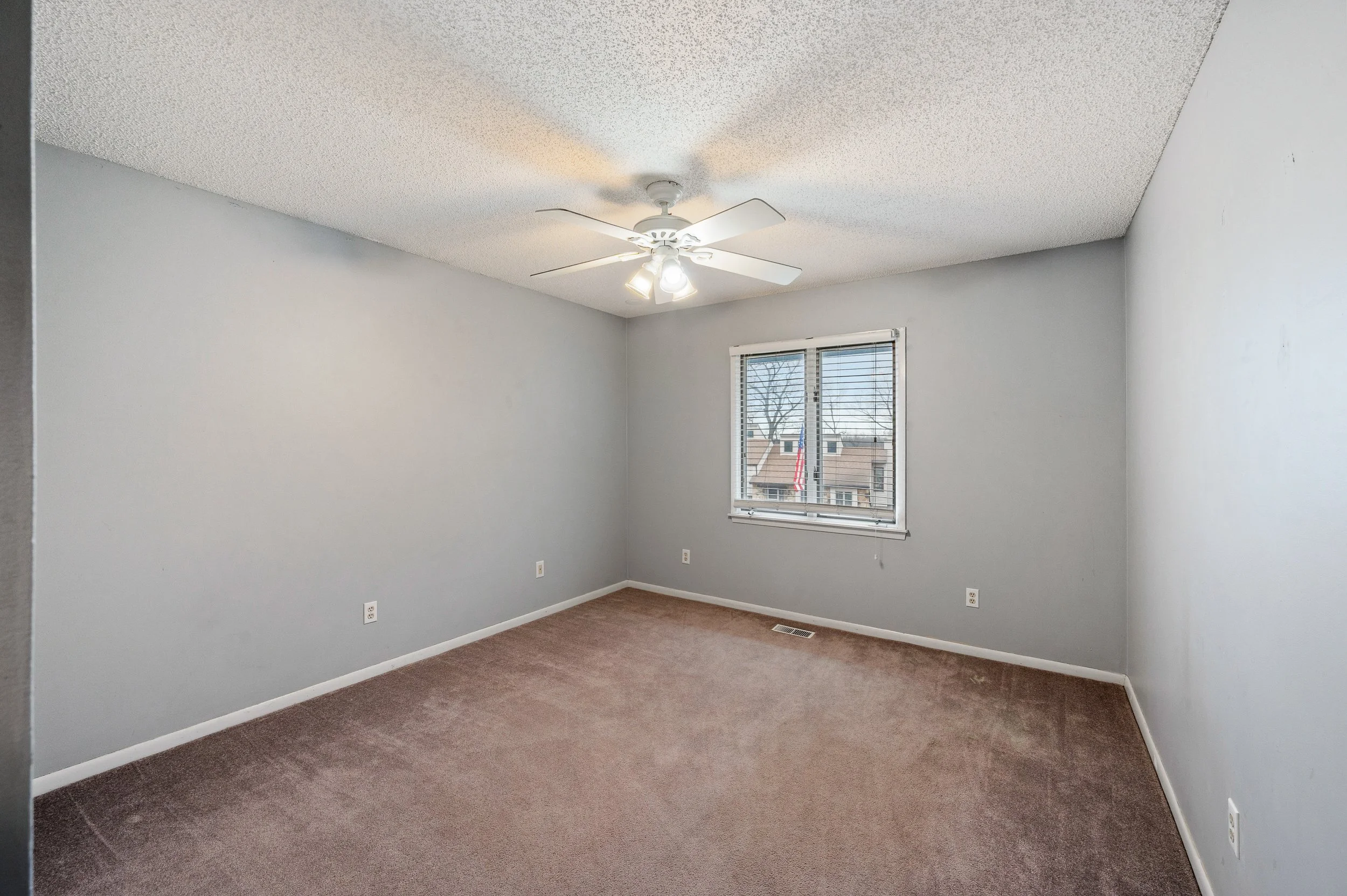 Skyline Int - 22.jpg