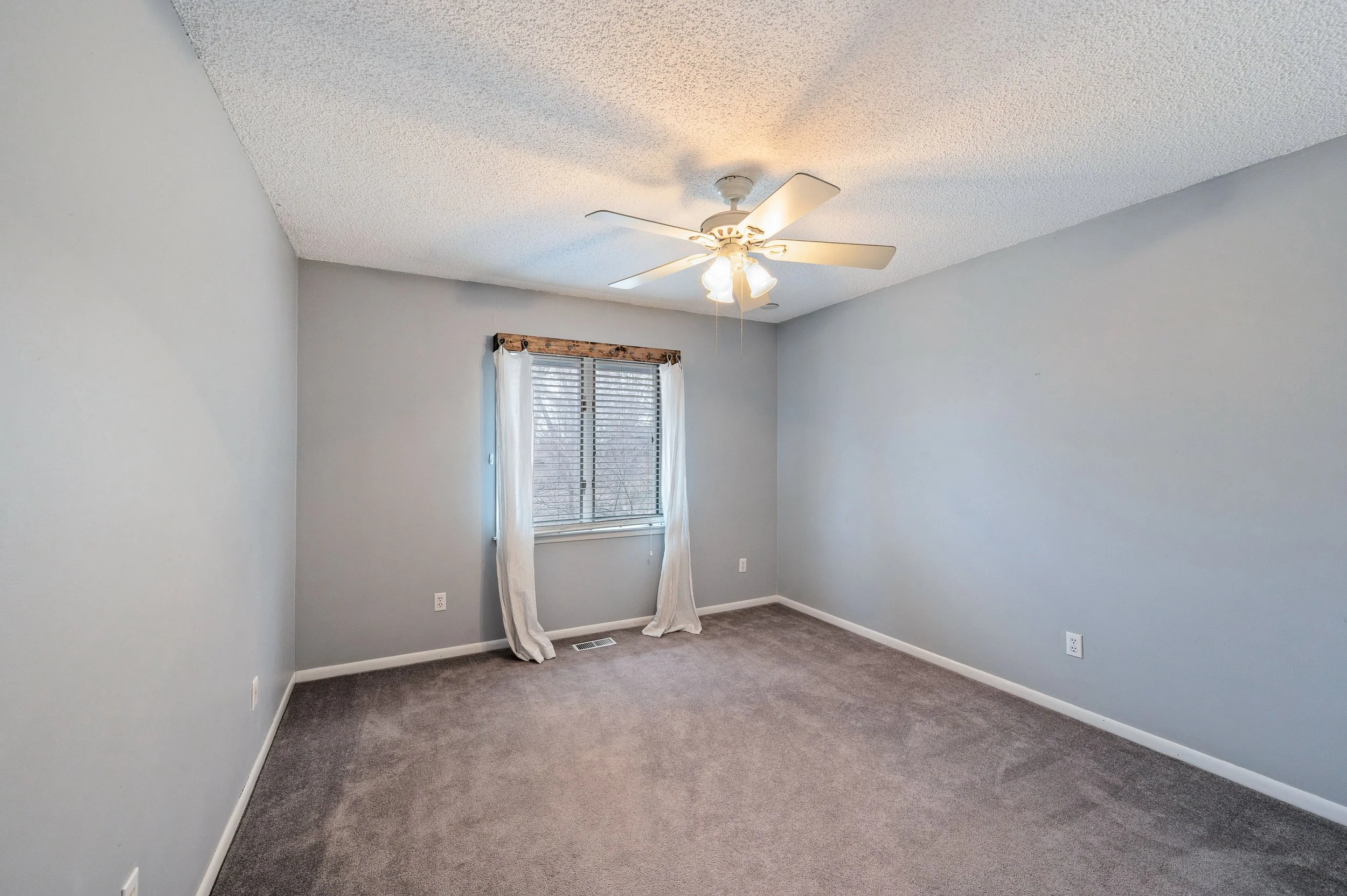 Skyline Int - 23.jpg