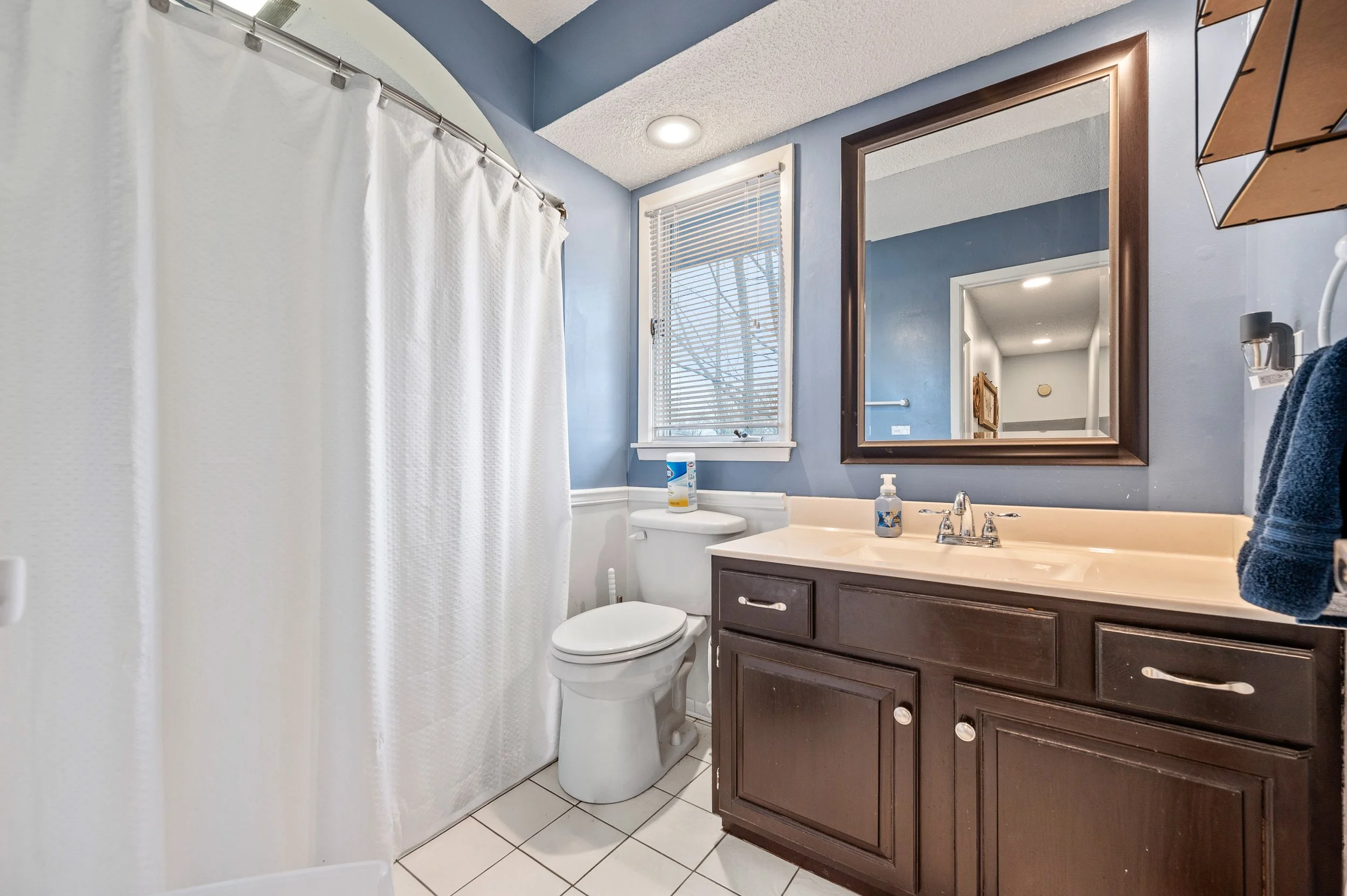 Skyline Int - 24.jpg