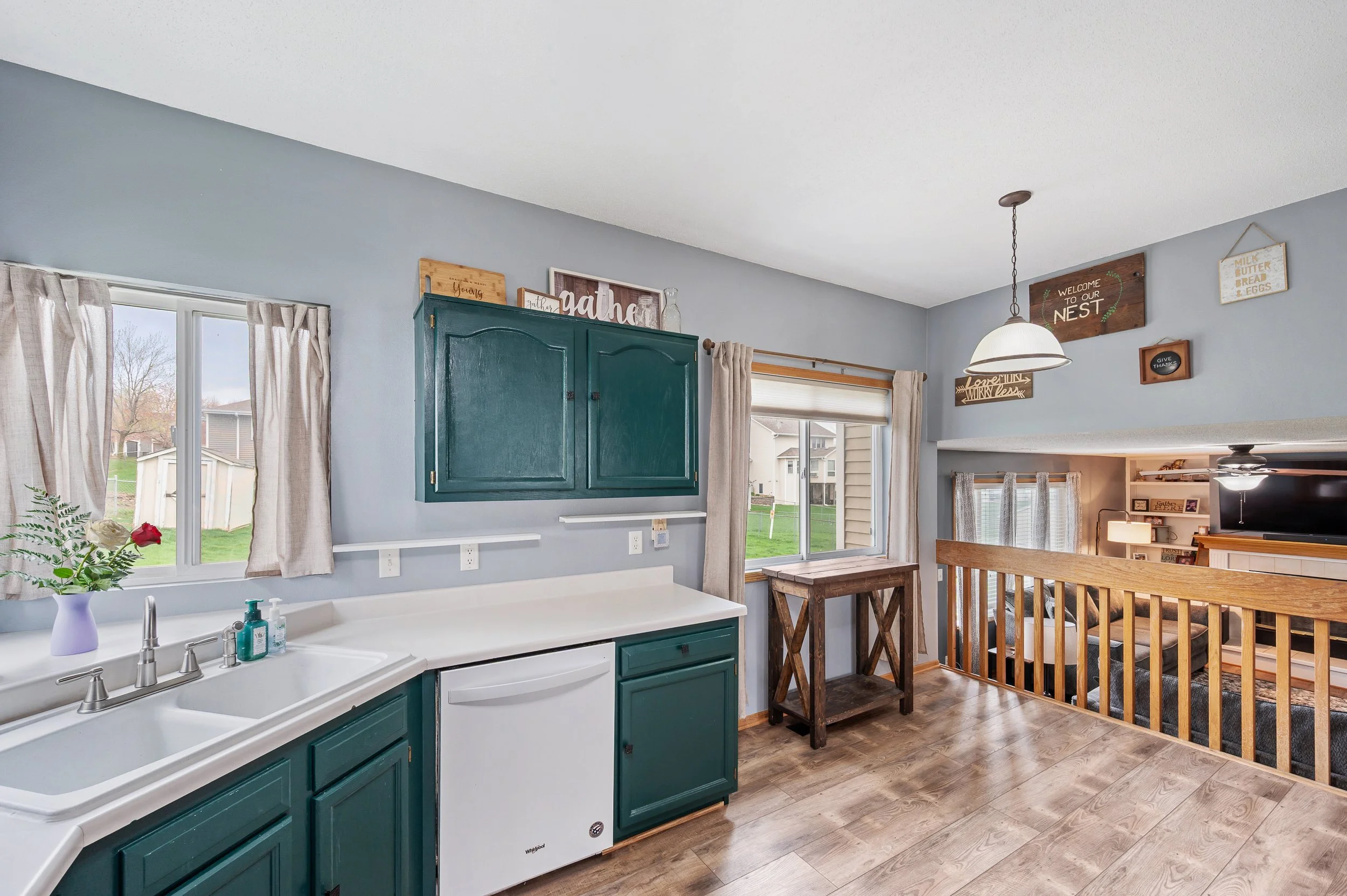 Fawn Cir Int - 05.jpg