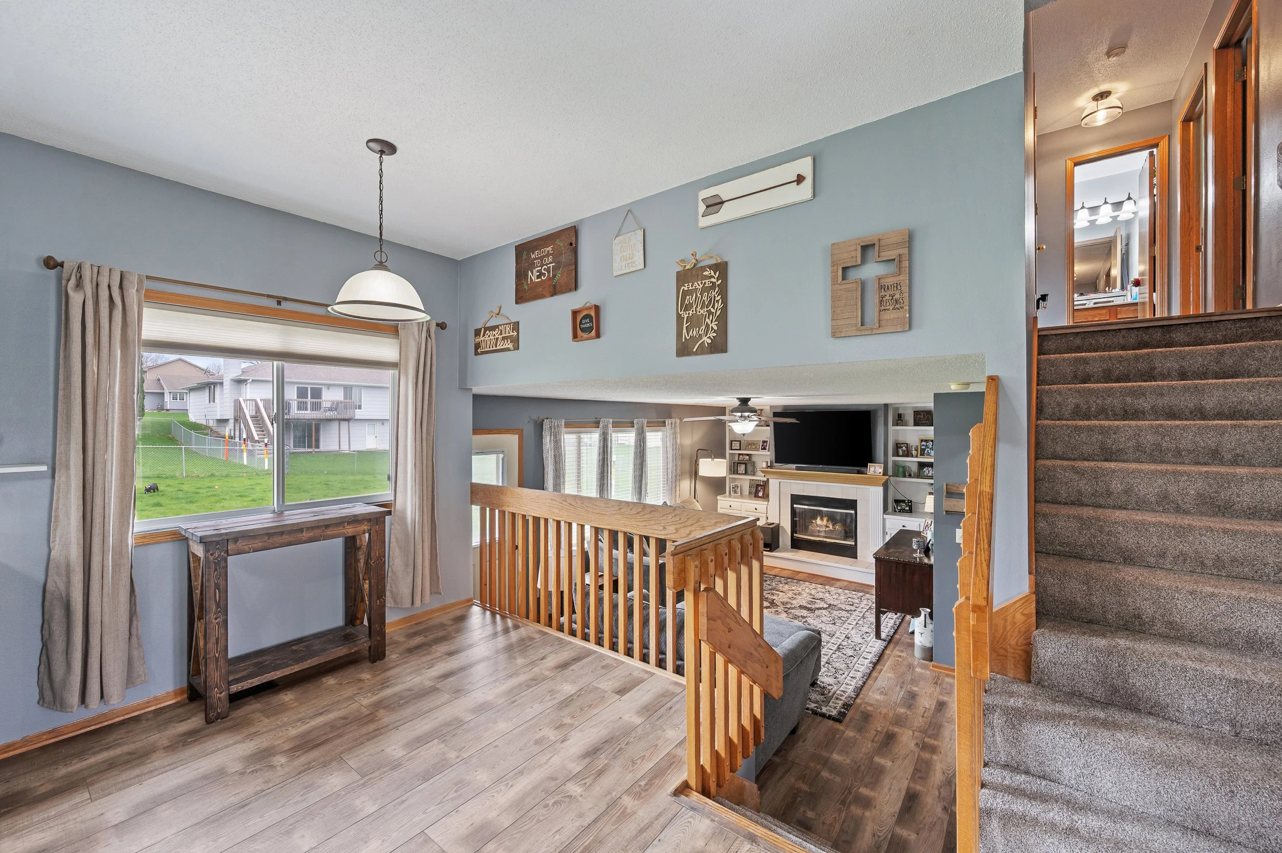 Fawn Cir Int - 07.jpg