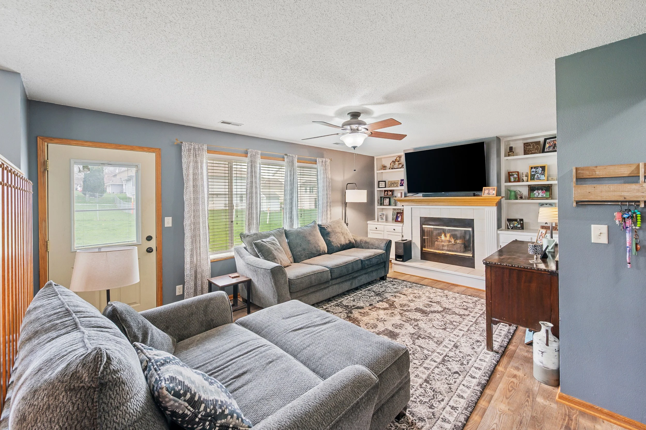 Fawn Cir Int - 08.jpg