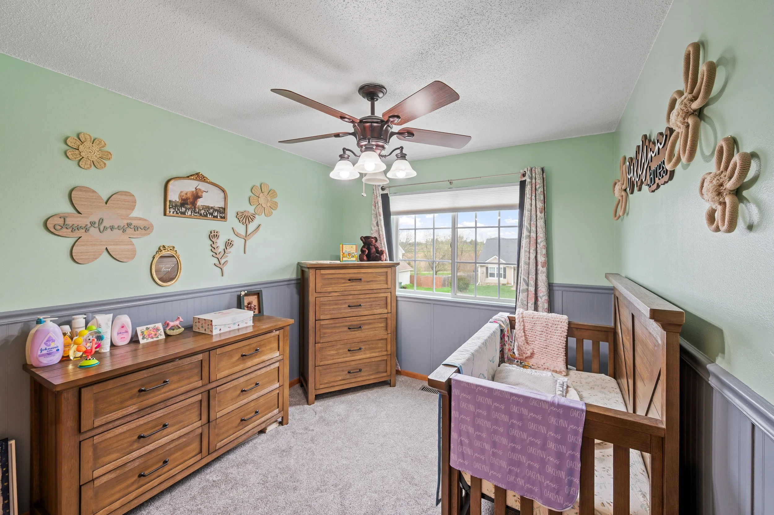 Fawn Cir Int - 20.jpg