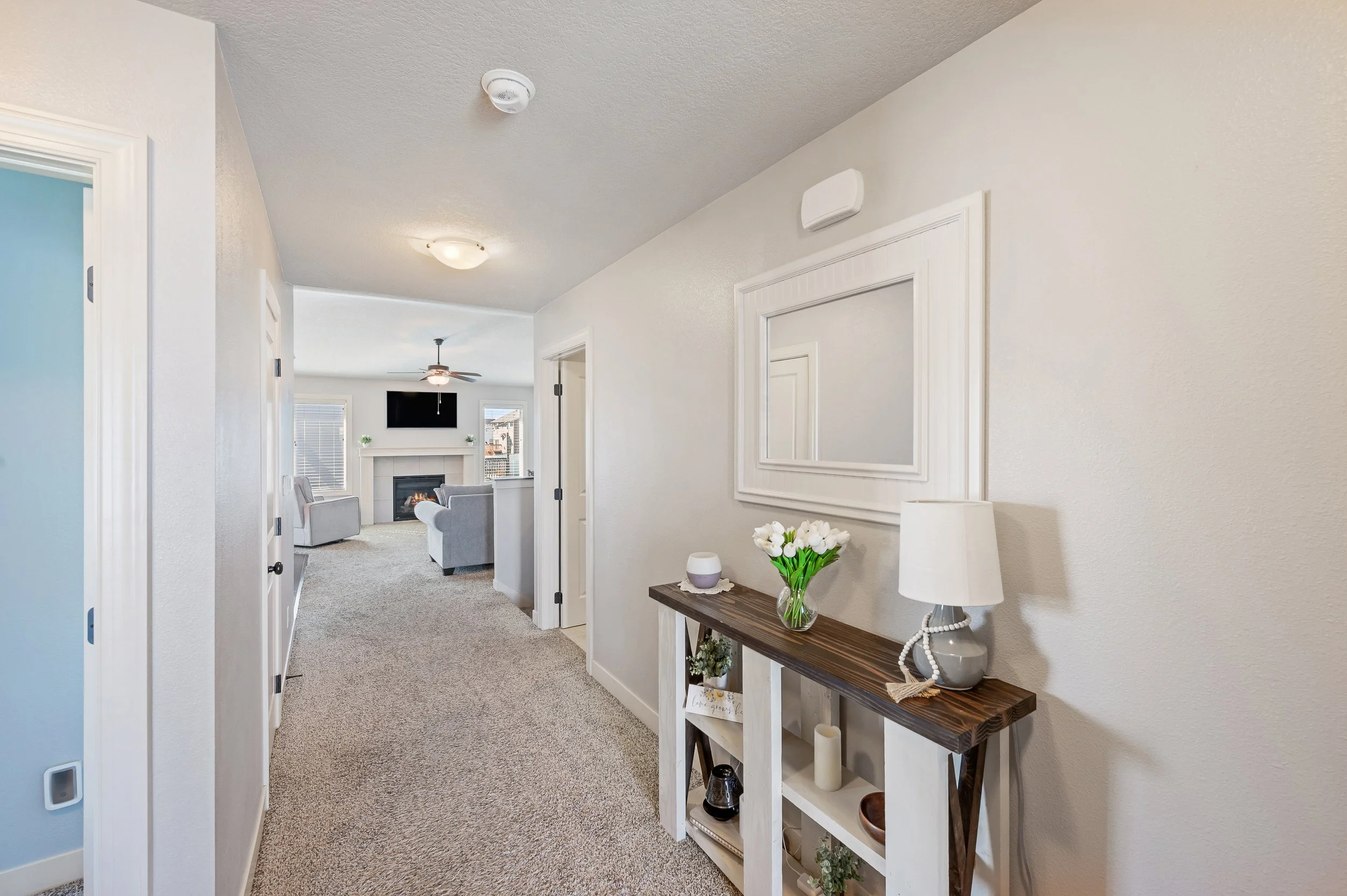 Lincoln Int - 01.jpg