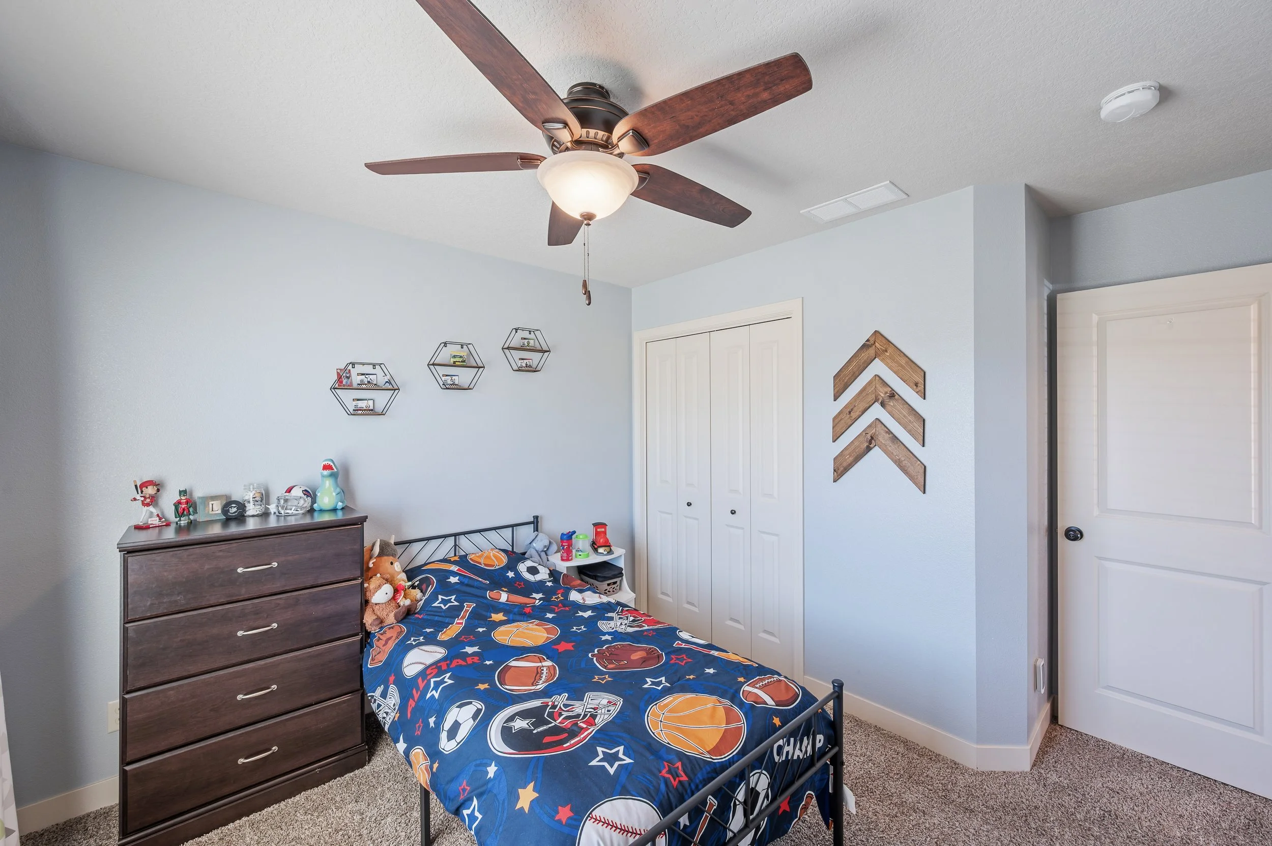 Lincoln Int - 05.jpg