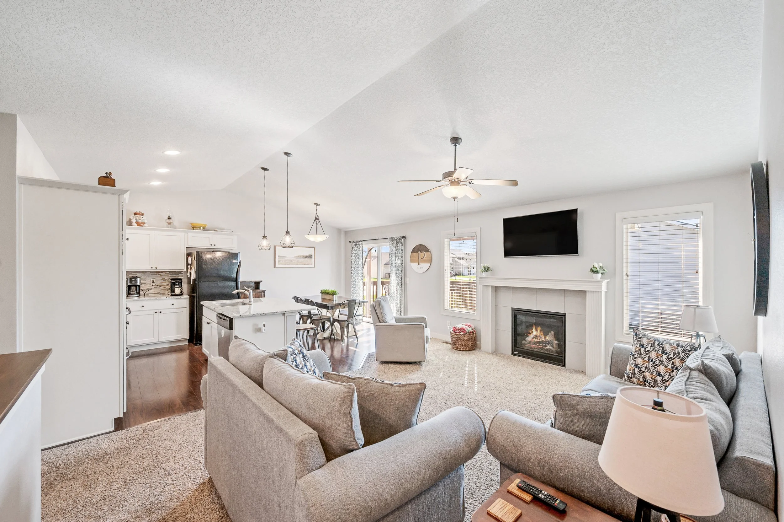 Lincoln Int - 07.jpg