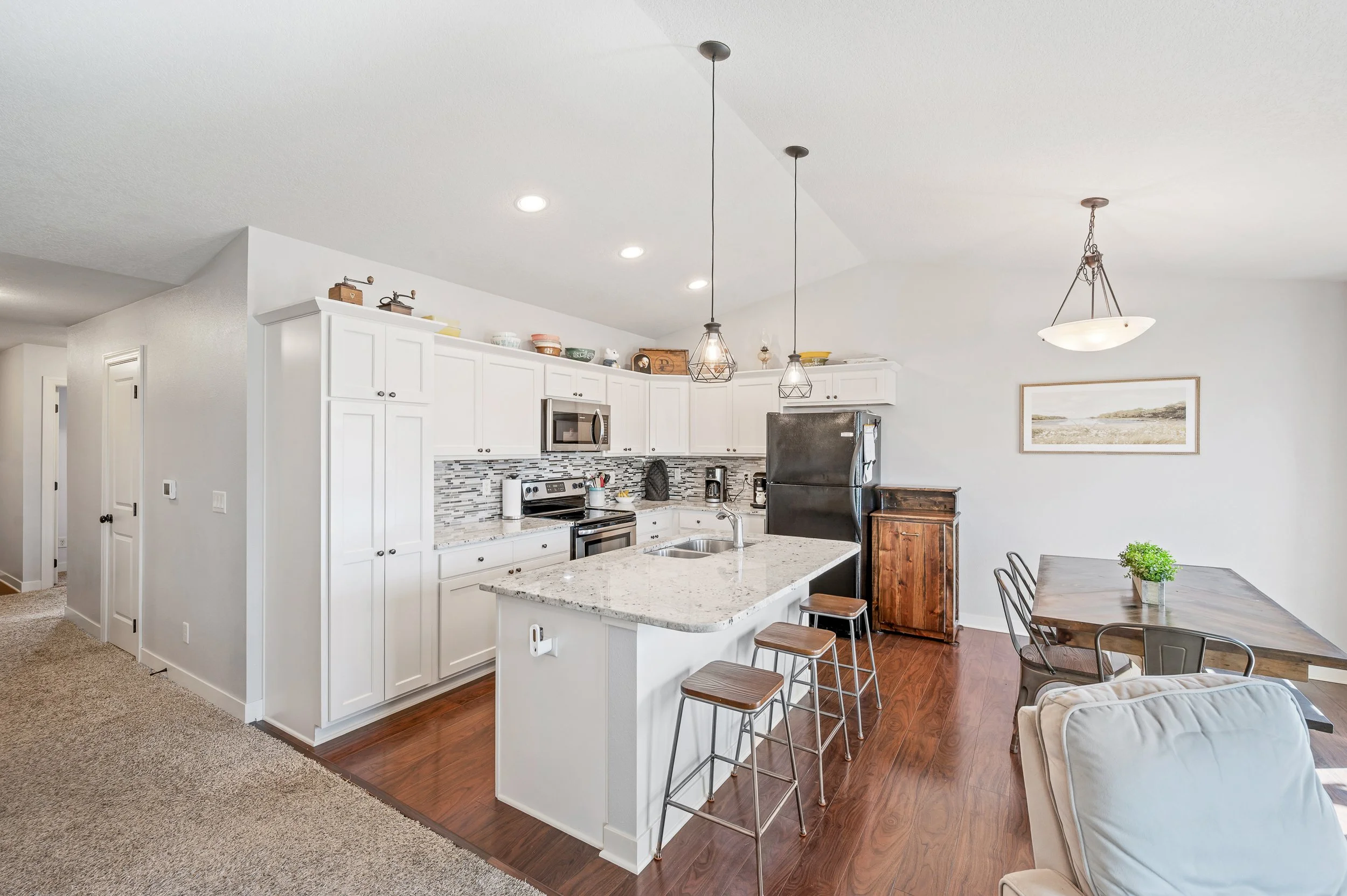 Lincoln Int - 10.jpg