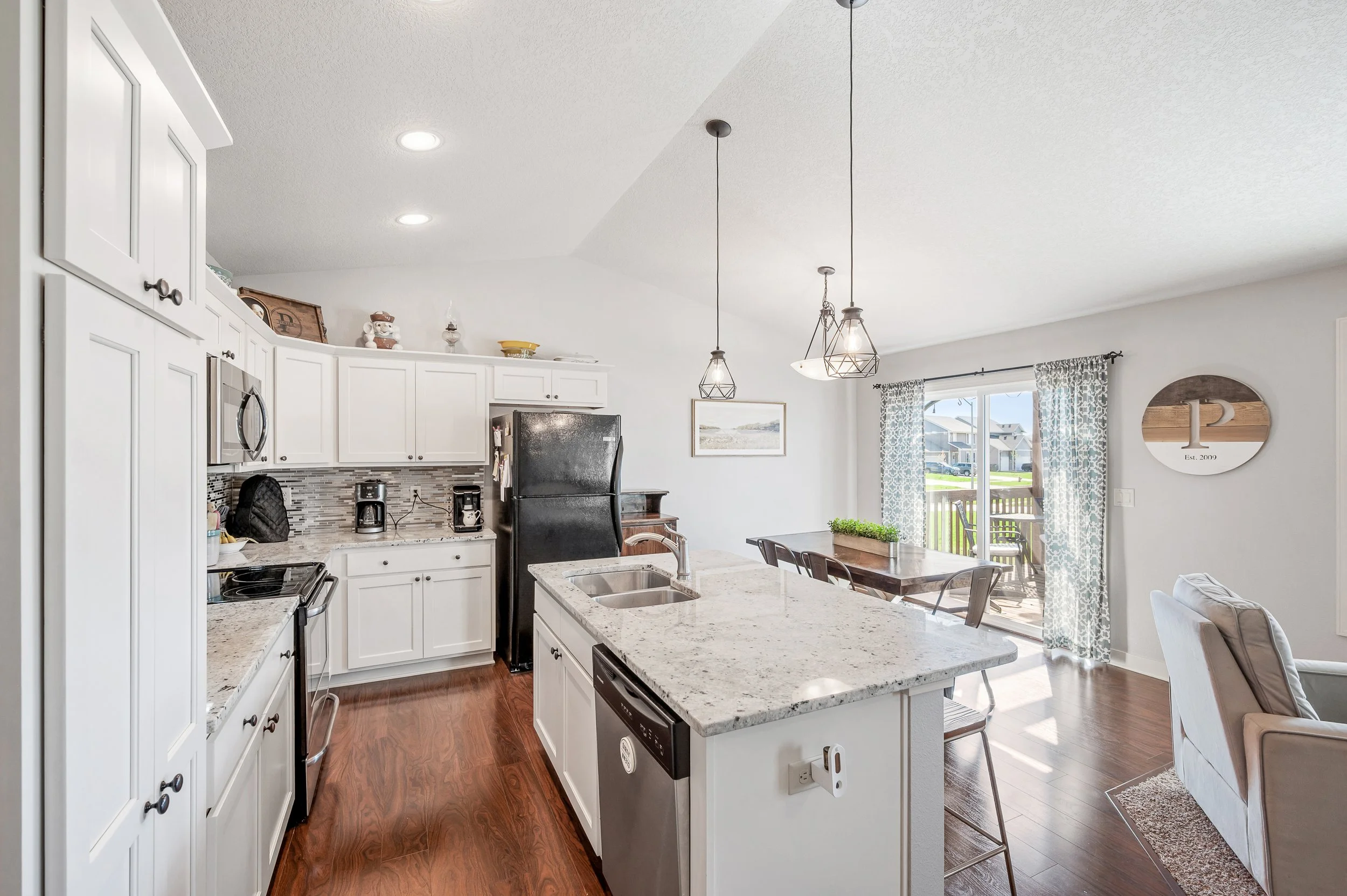 Lincoln Int - 11.jpg