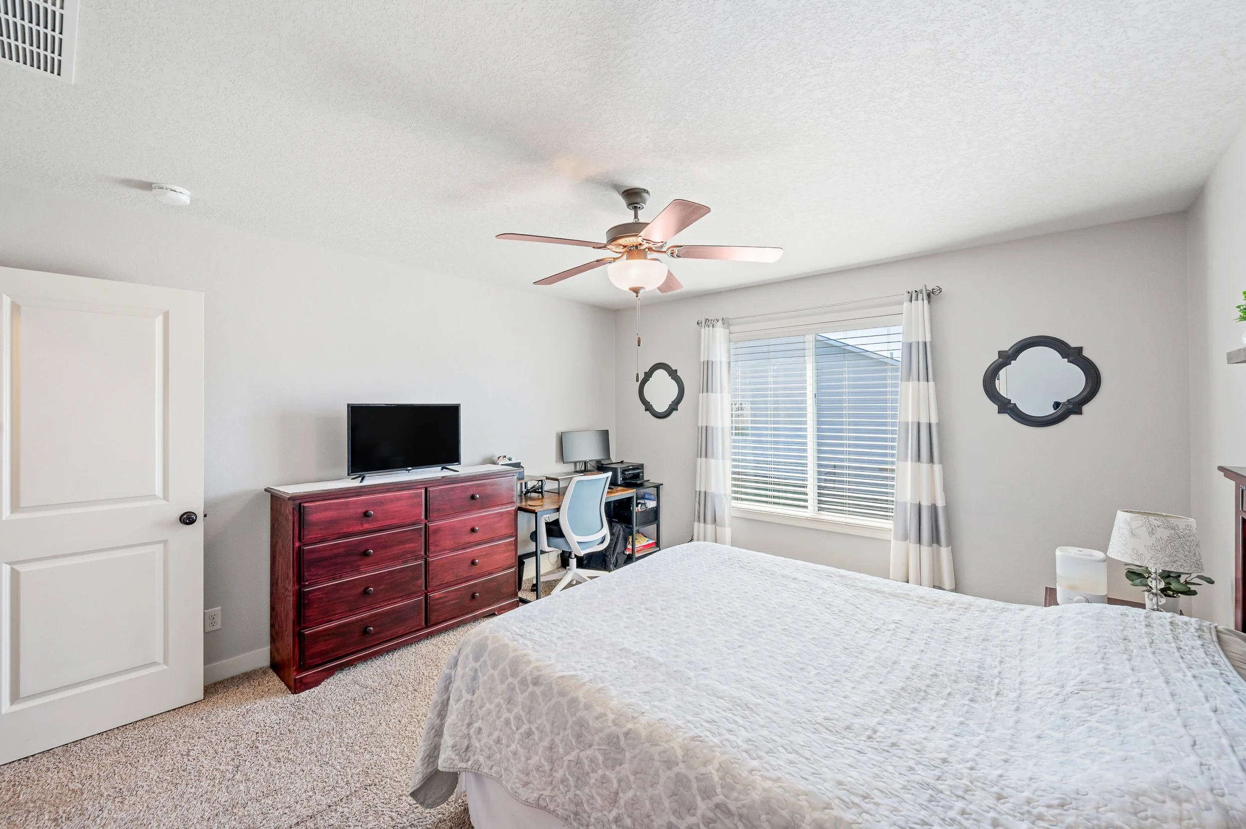 Lincoln Int - 20.jpg