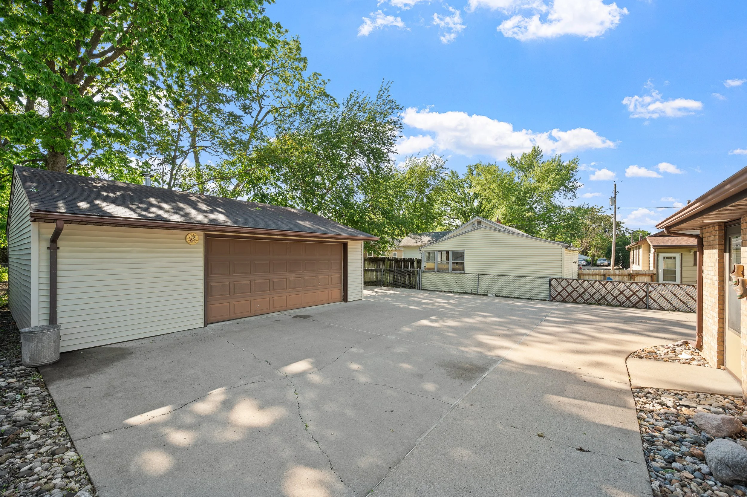 E 27th Ext - 08.jpg