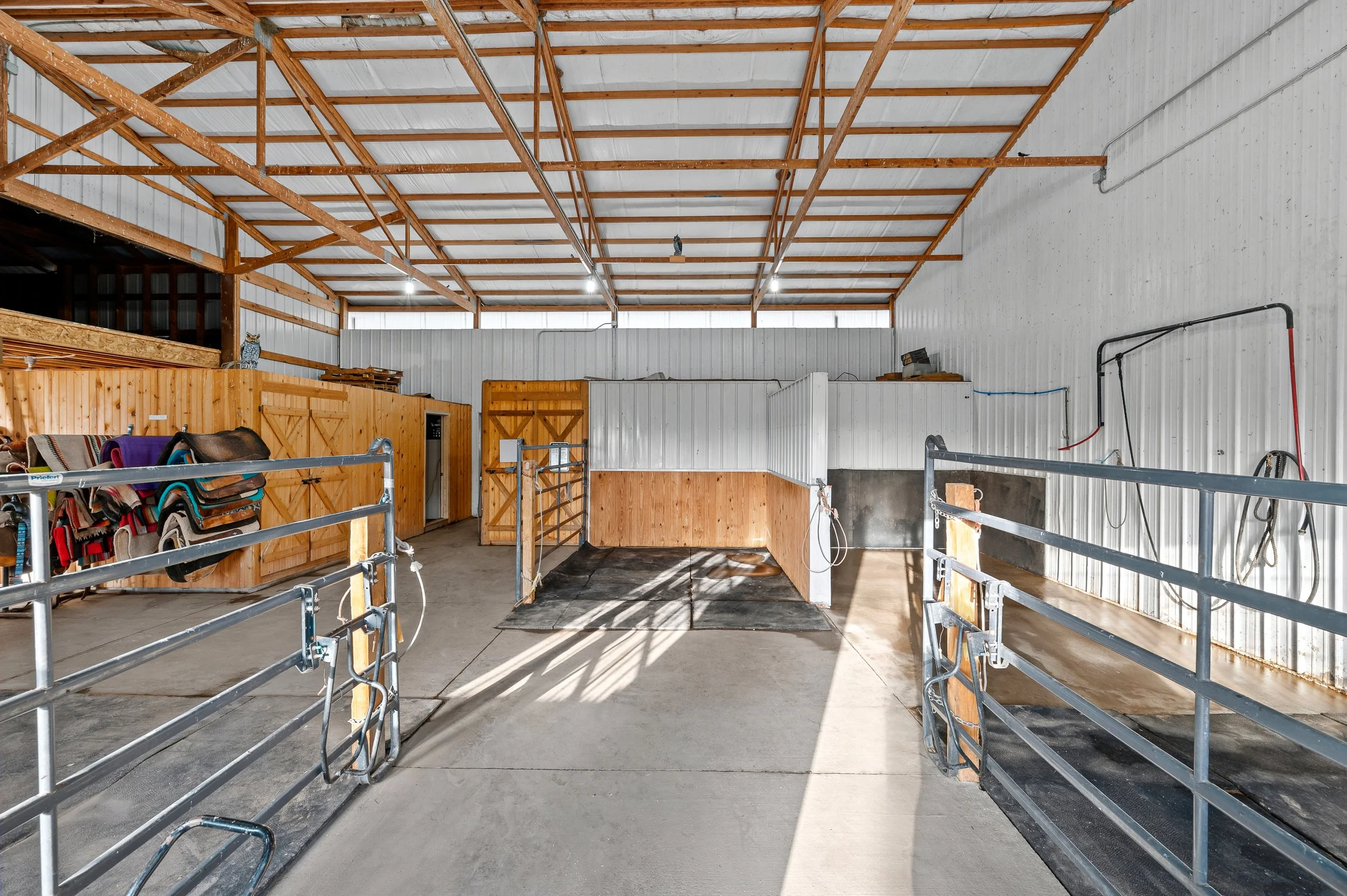 Copper Moon Stables - 09.jpg
