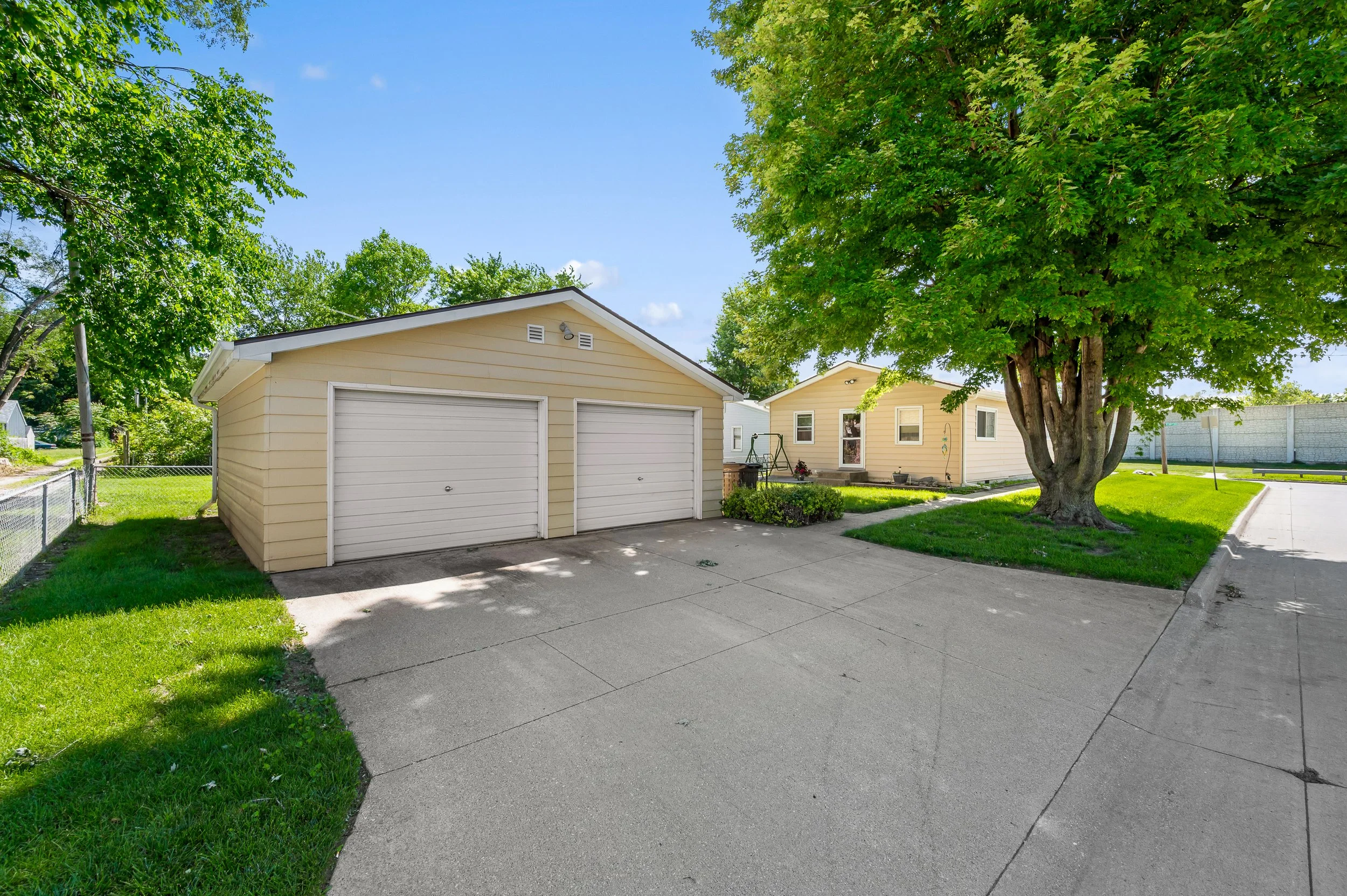 E 22nd Ext - 05.jpg