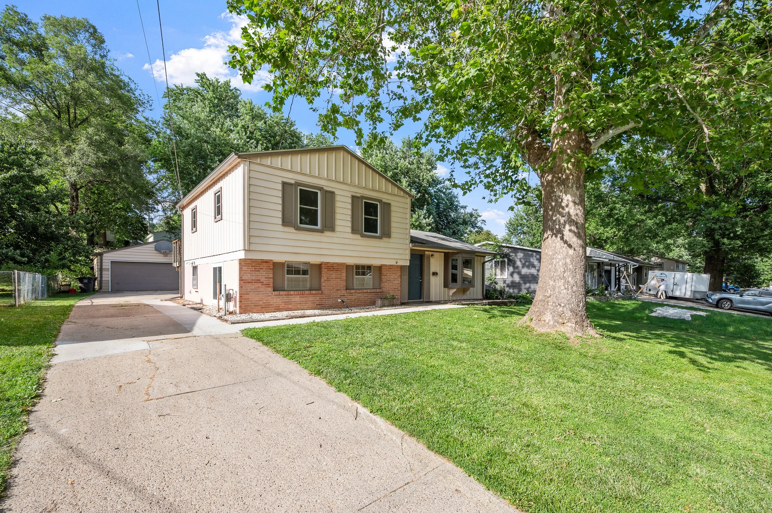 Frazier Ext - 03.jpg