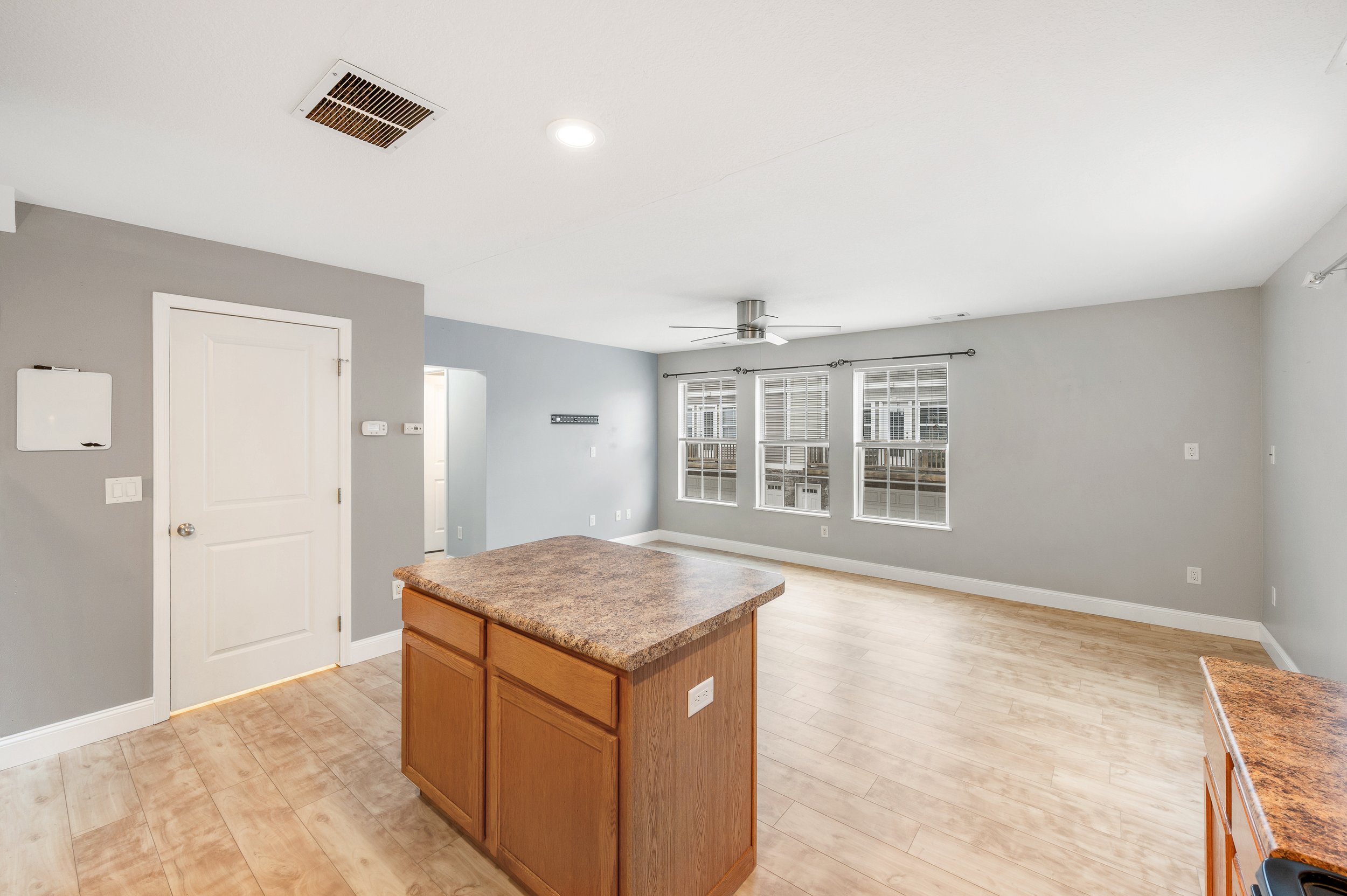 Fieldstone Int - 06.jpg