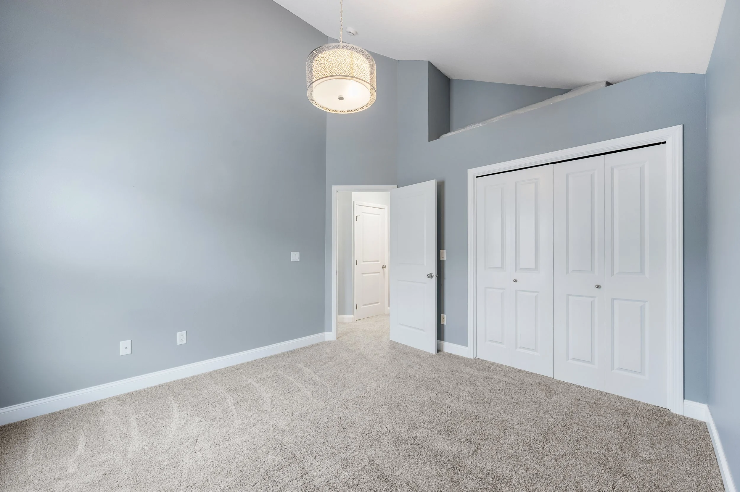 Fieldstone Int - 13.jpg