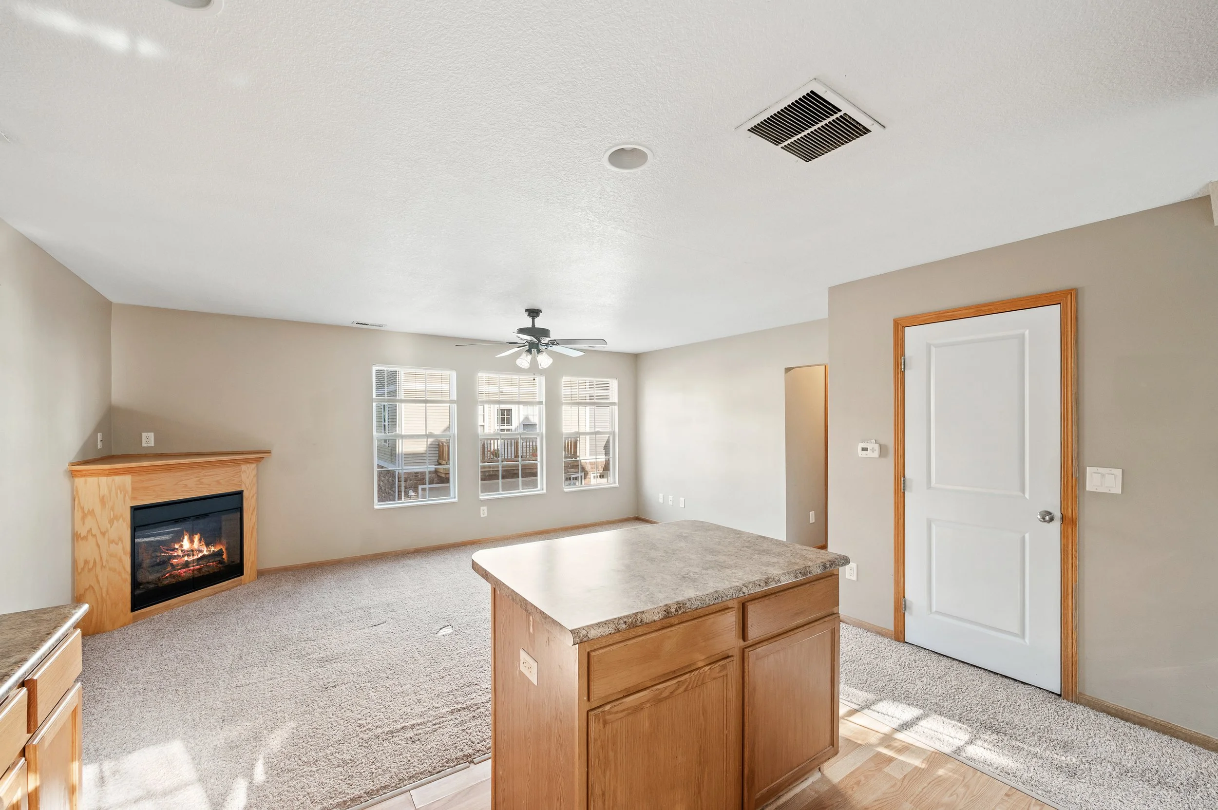 Fieldstone Int - 06.jpg