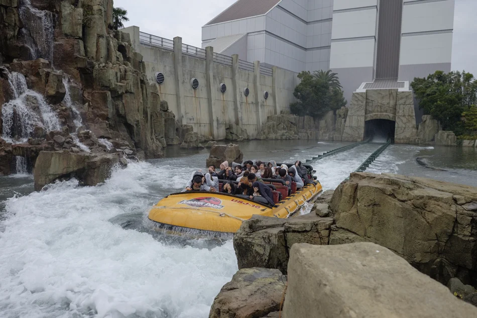 43 aftermath of Jurassic ride splash.jpg