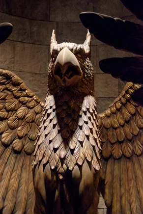 37B statue of hippogriff.jpg