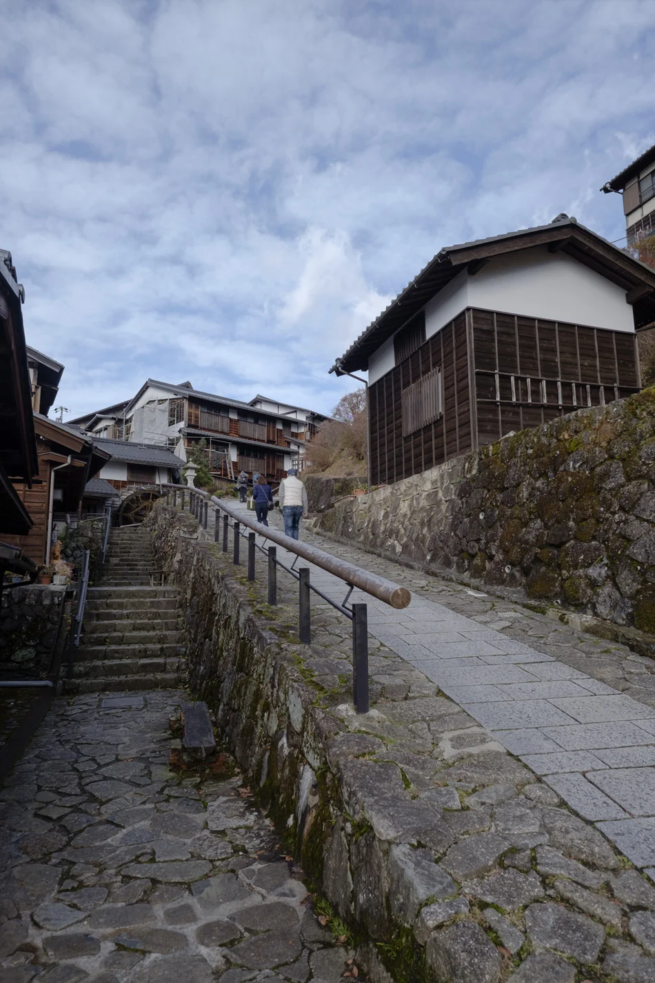 P012JPND1206 steep incline in postal town of Magome.jpg