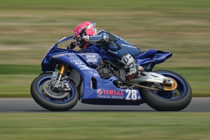 [2x3] asbk_yamaha-r1_1.jpg