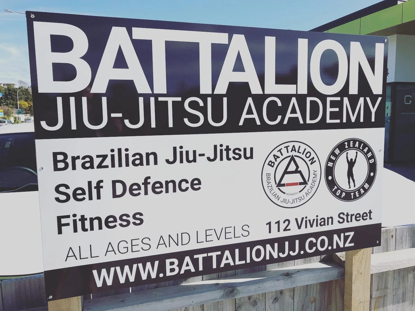 CustomStickers.co.nz do Custom Signage