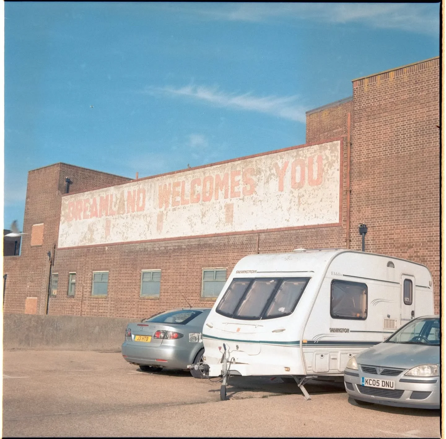 Random set from Margate at the beginning of Spring 2025

SWIPE ⬅️

#Dreamland #yashicamat124g #Kodakgold200 #120