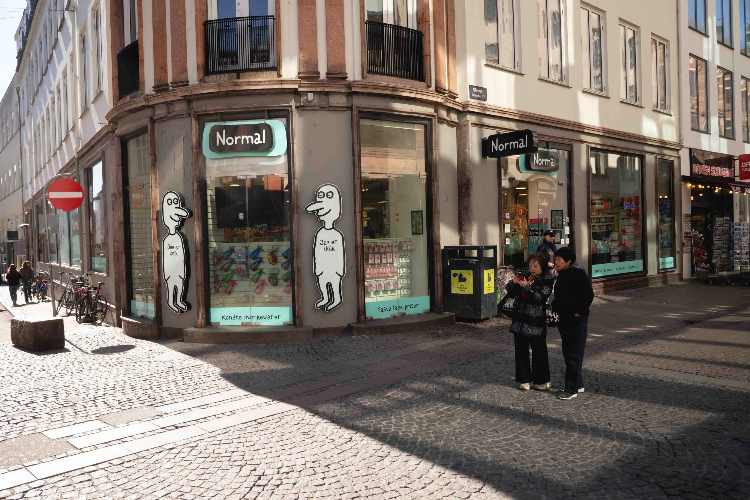 Lines, Layers, and Nordic Light: A 60 - Hour Street Photography Guide to Copenhagen