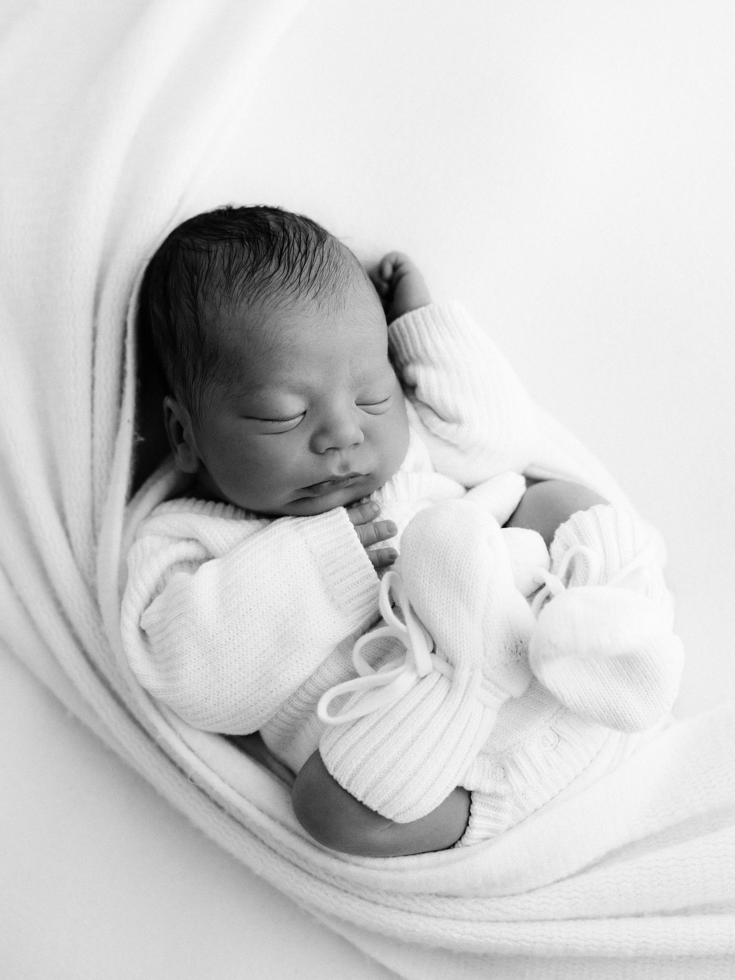 Gorgeous Zayd, he couldn&rsquo;t be more perfect ♡︎

Colour or black &amp; white, what&rsquo;s your preference?

Melbourne Newborn Photographer

#melbournenewbornphotographer #parenthoodmoments #motherhoodunplugged #newbornphotographer #melbournenewb