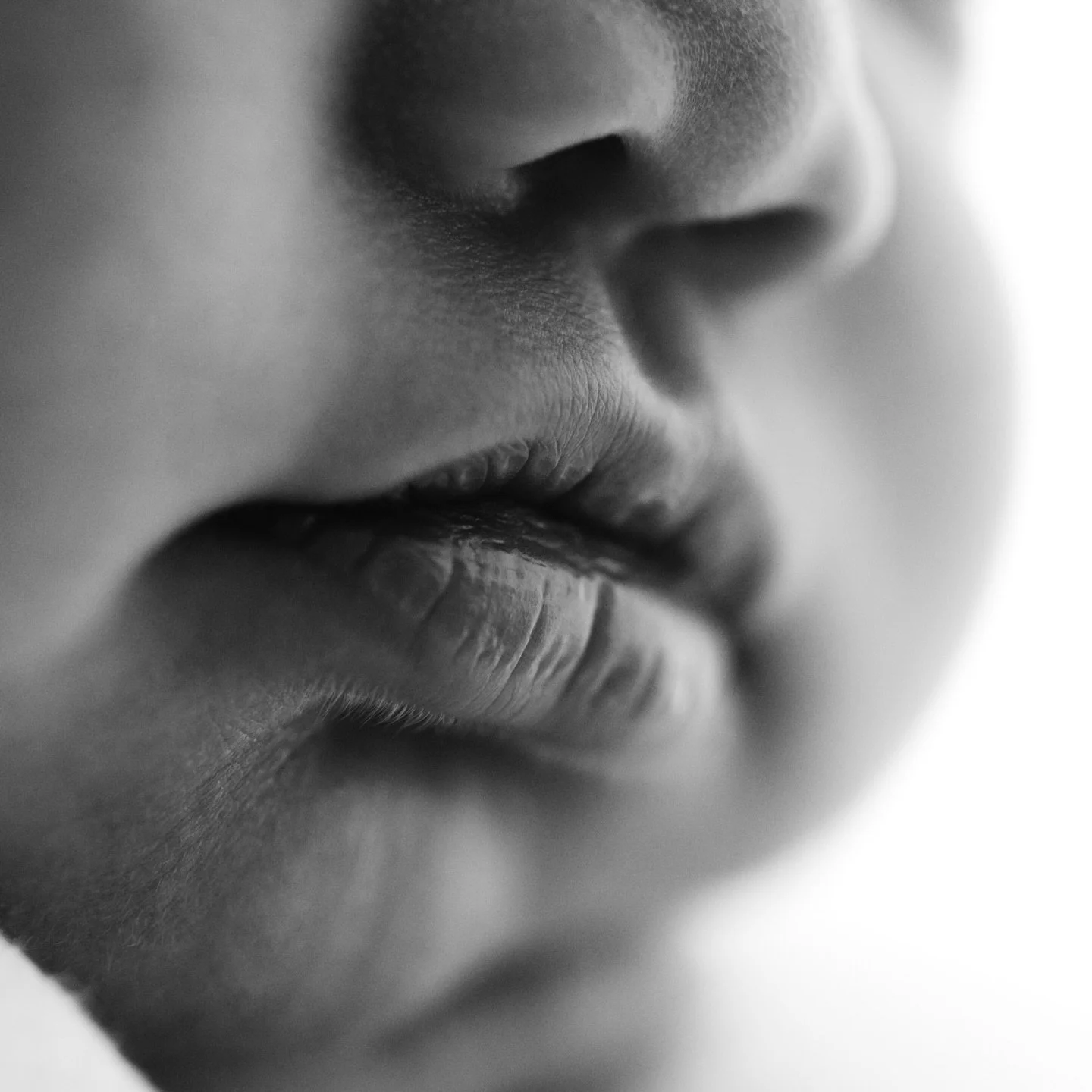 My favourite detail to capture&hellip; equally along with tiny toes and little baby hands. How can I choose ♡︎

Melbourne Newborn Photographer

#melbournebabyphotographer #newbornphotography #melbournenewbornphotographer #babydetails #bnw_detaillover