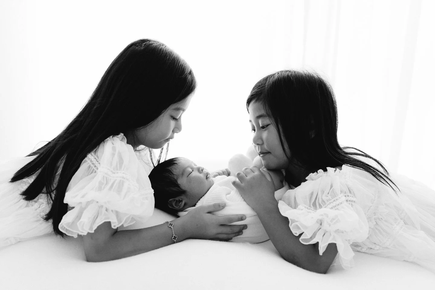 Adorable baby Kai with his big sisters who are so in love with him ♡︎

Melbourne | Newborn Photographer

#melbournenewbornphotographer #melbournebaby #melbournemumsandbubs #melbournebabyphotographer #newbornphotographermelbourne