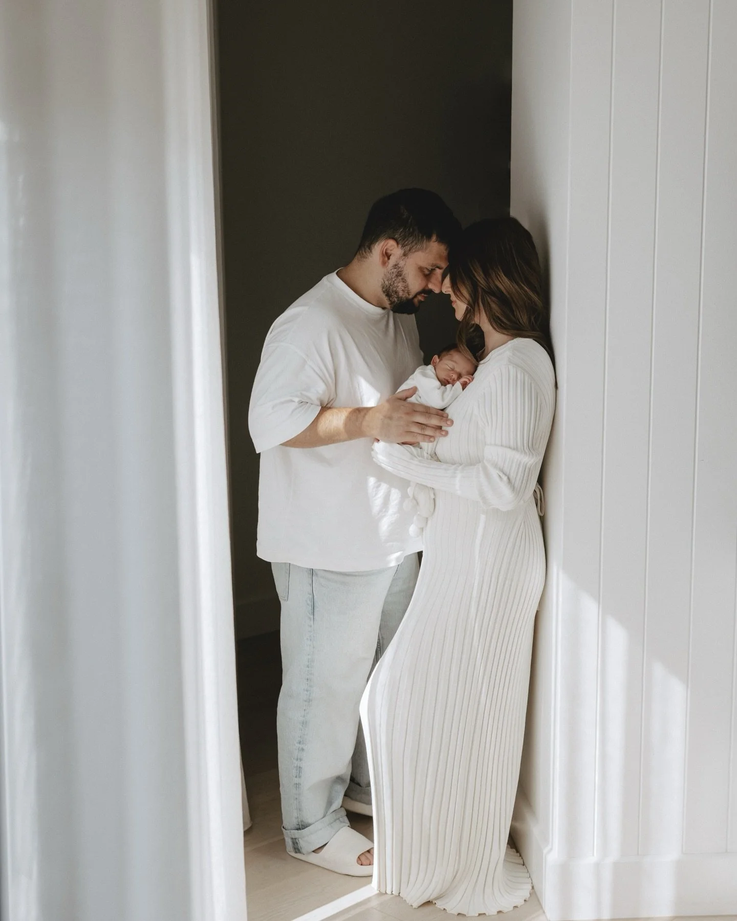 Magic moments in their home with their beautiful baby girl Hazel. 

Melbourne | Newborn Photographer 

#melbournenewbornphotographer #melbournebabyphotographer #melbournenewborn #melbournemumsandbubs #newbornphotographermelbourne