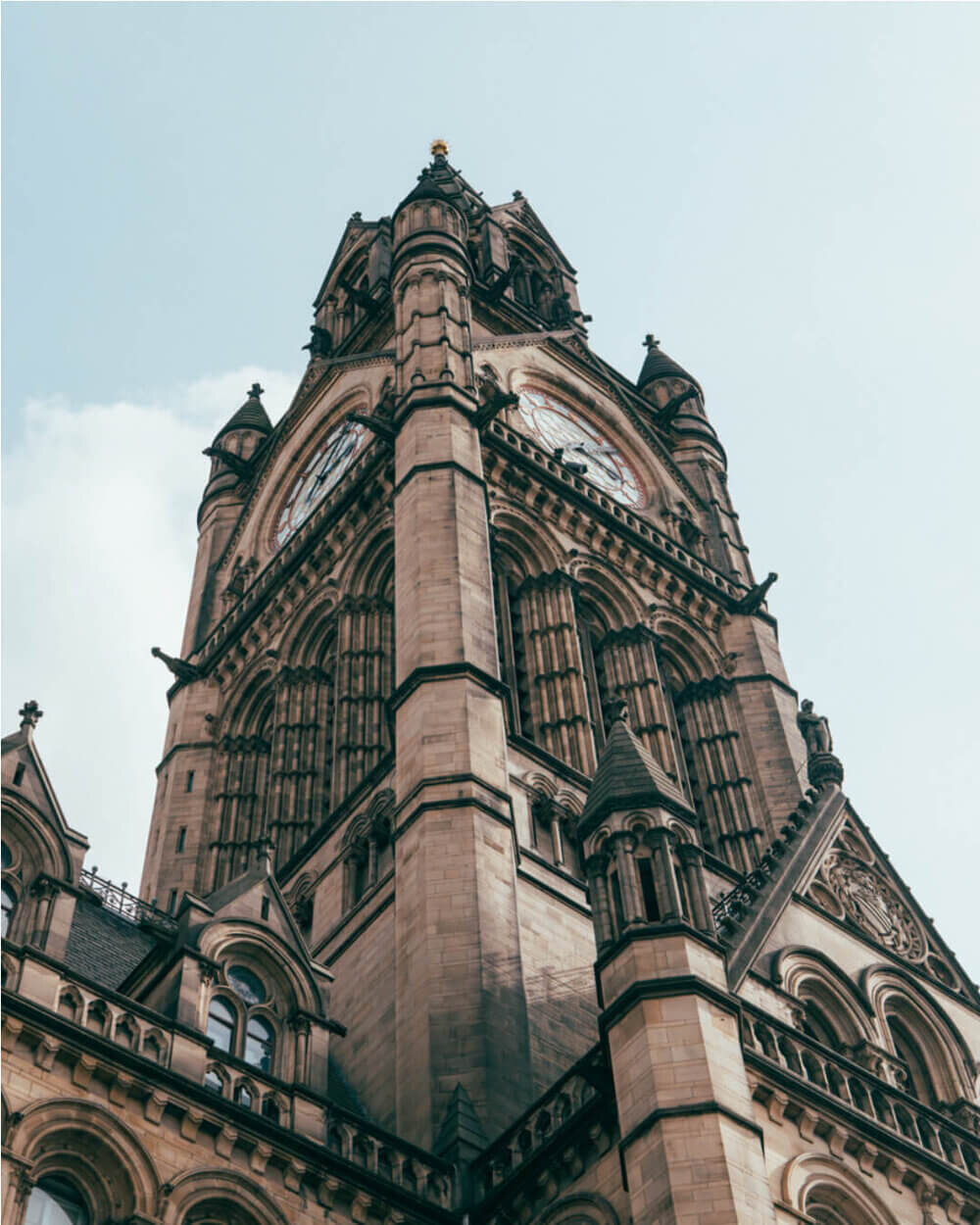 Photography of town hall in Manchester at Albert Square 