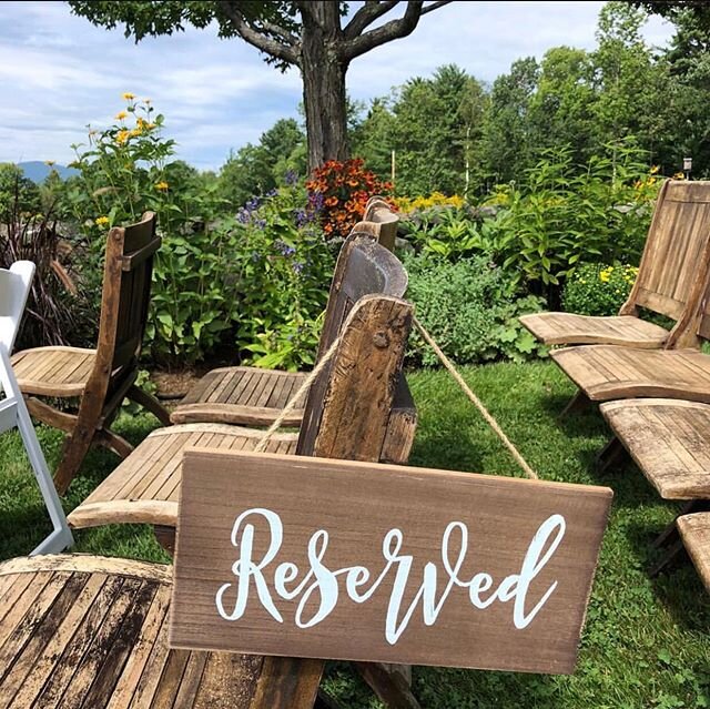 Of the many places on the property to have your ceremony, the sunken garden is one of our favorites 🌼🌿🌸