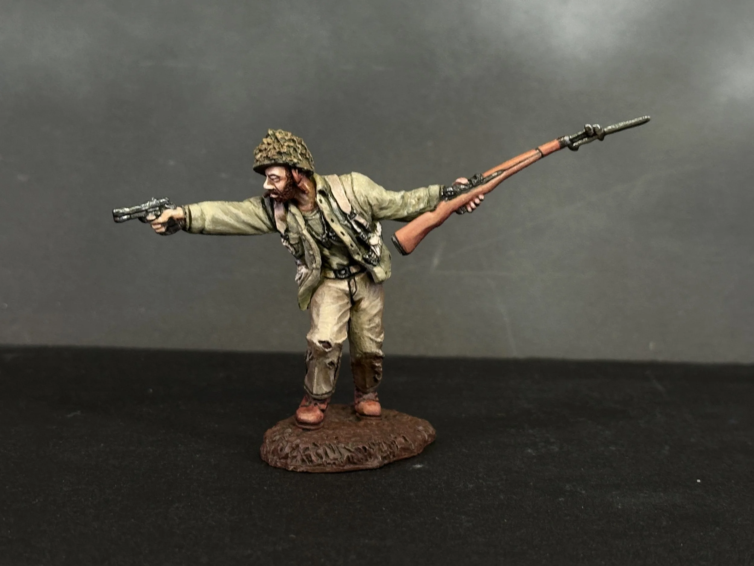 US Officer w/ Cigar & Pistol, TSSD