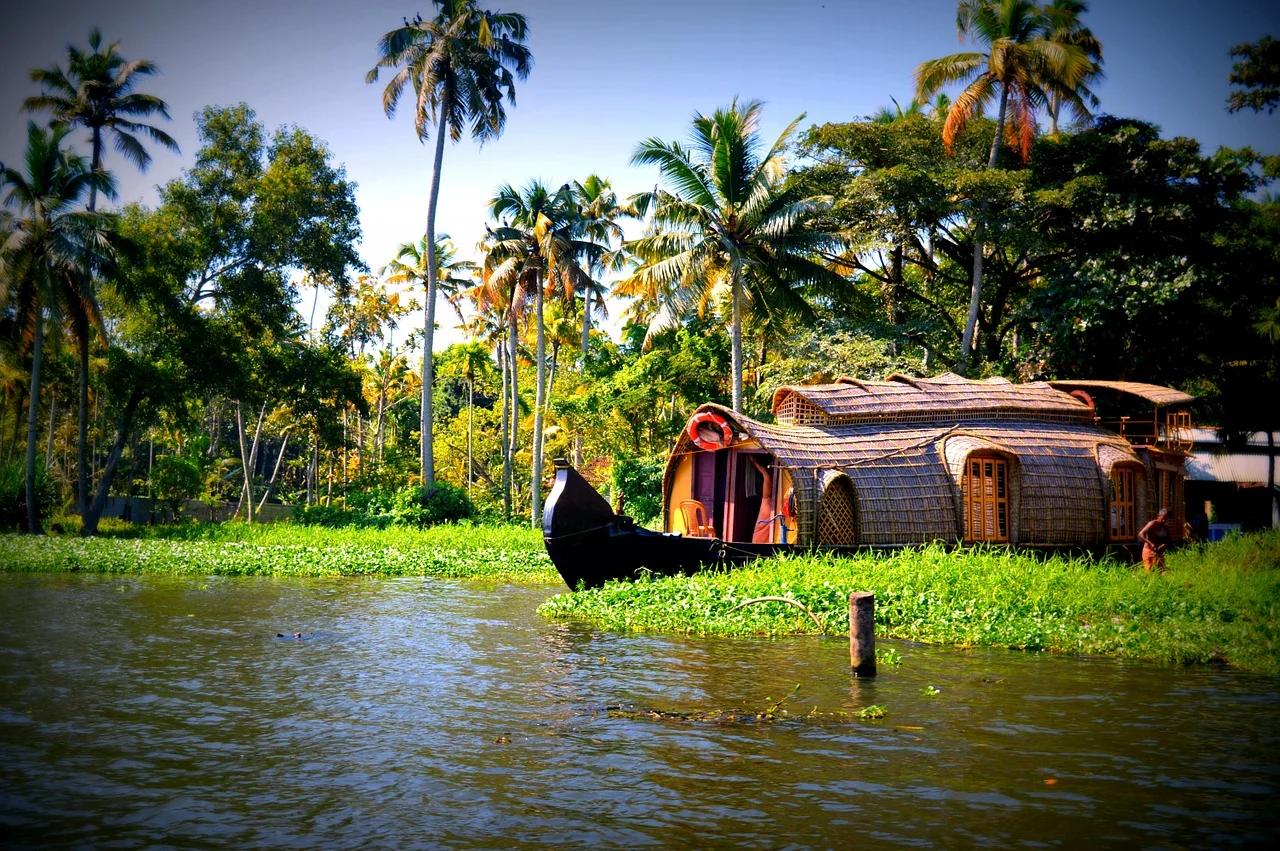 Houseboat Ali Warner Photography Holidays.jpg