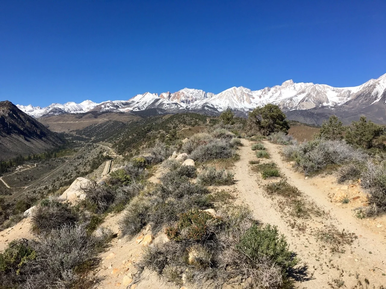Sierra Nevada Mountains to the west