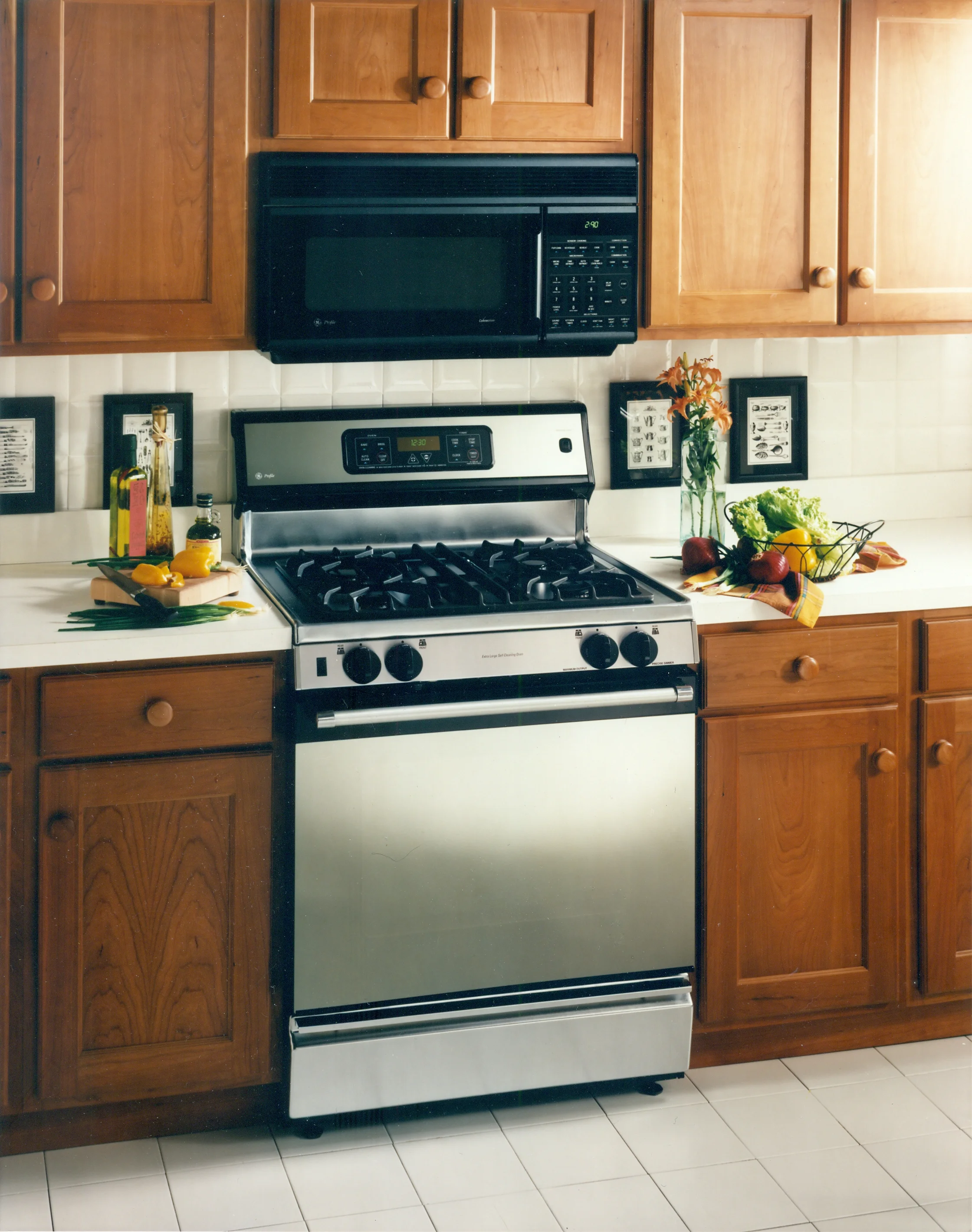 9MIRROED DOOR RANGE0001.jpg