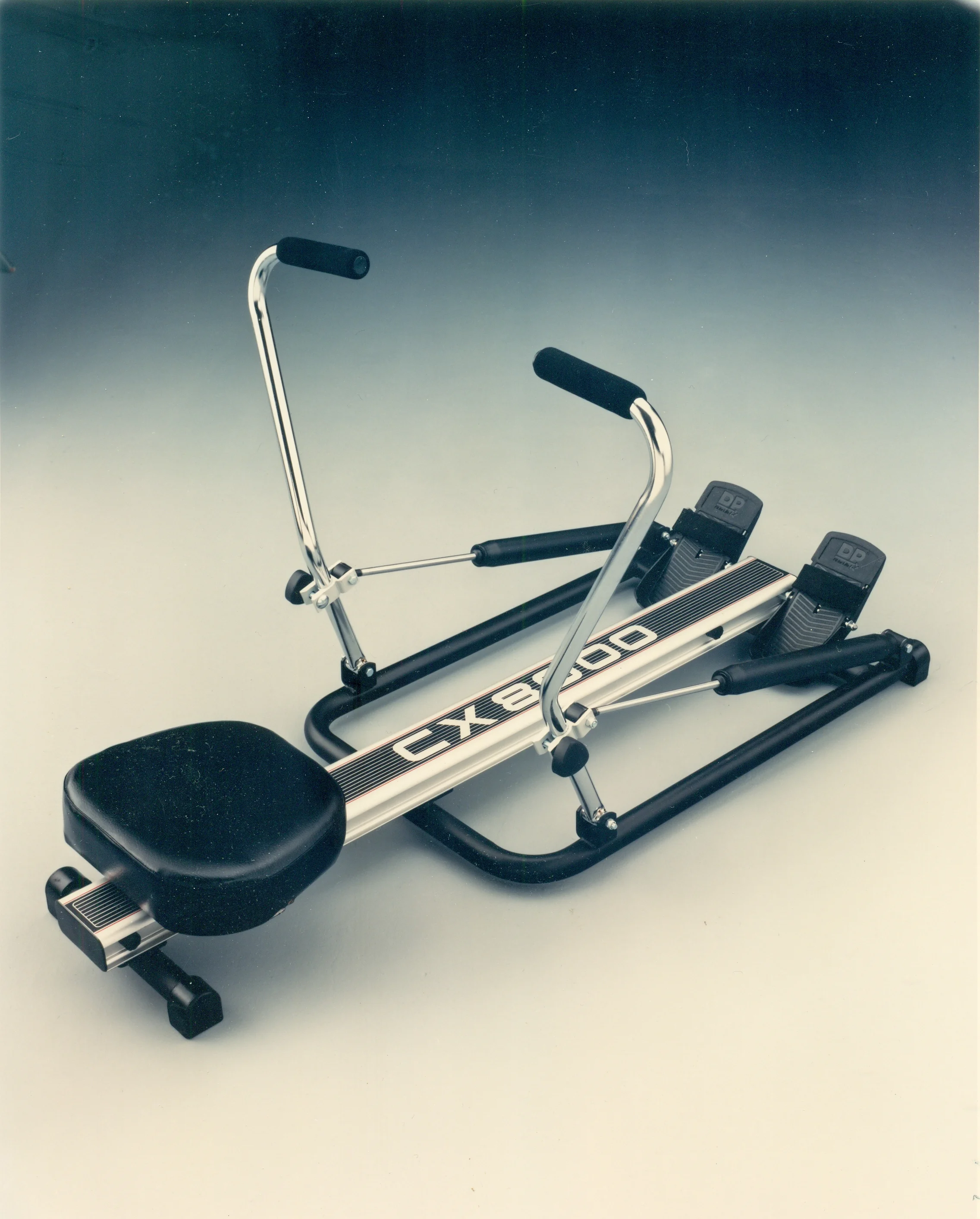 37 cx8000 rower0001.jpg
