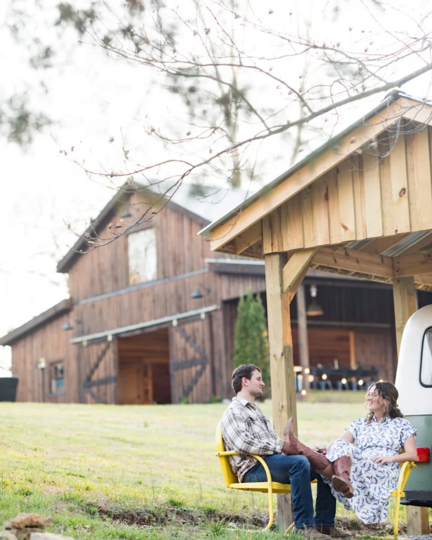 We might be known for weddings, but there&rsquo;s nothing like a sweet spring sunset at Whitewood Hollow 🌅

Contact us to book your next photoshoot 📸&nbsp;🌾

#whitewoodhollow #nashvilleweddingvenue #barnvenue #tennesseevenue