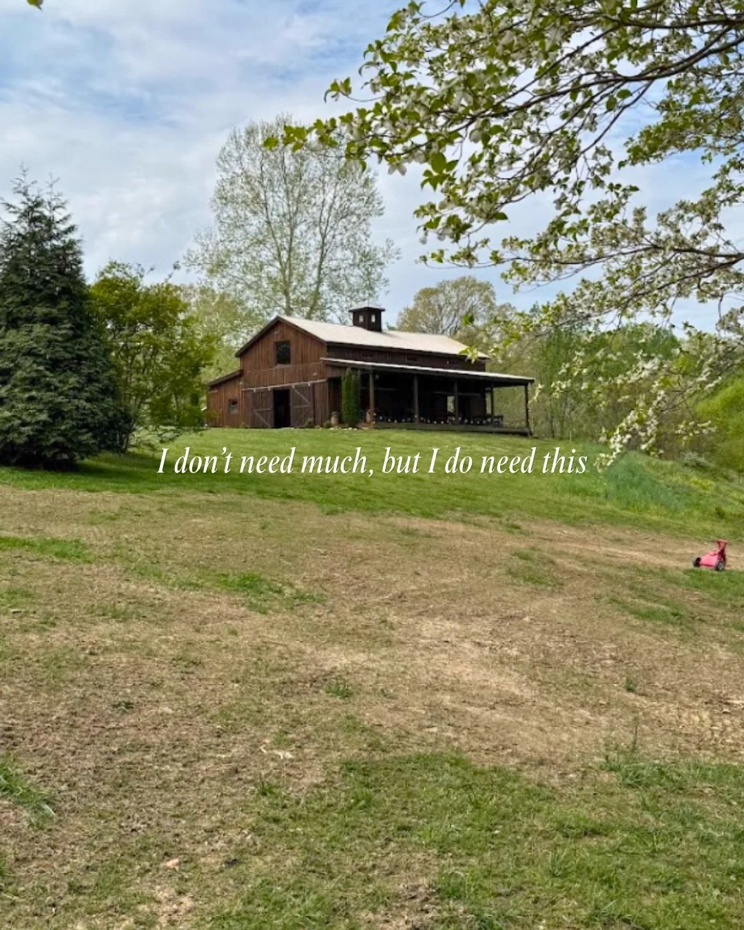 You don&rsquo;t need much&hellip; but you can have all of this at Whitewood Hollow 🌾&nbsp;✨

Interested in hosting your event at Whitewood Hollow? Check out our website for more info, link in bio 💛

#whitewoodhollow #nashvillewedding #nashvillevenu