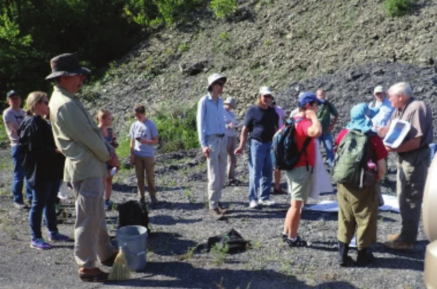 Photo of Carlton Brett speaks at a PRI fossil collecting field trip.