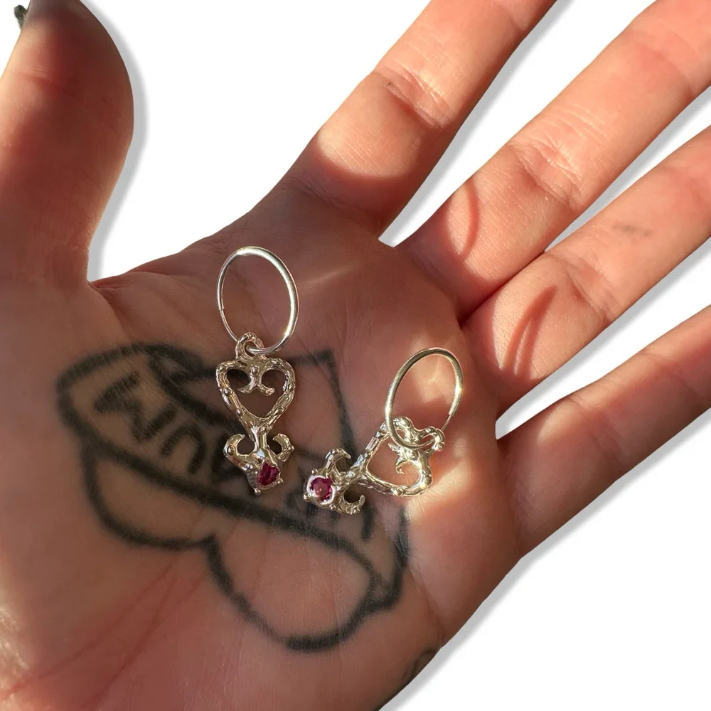 swirl-heart-earrings (4).webp